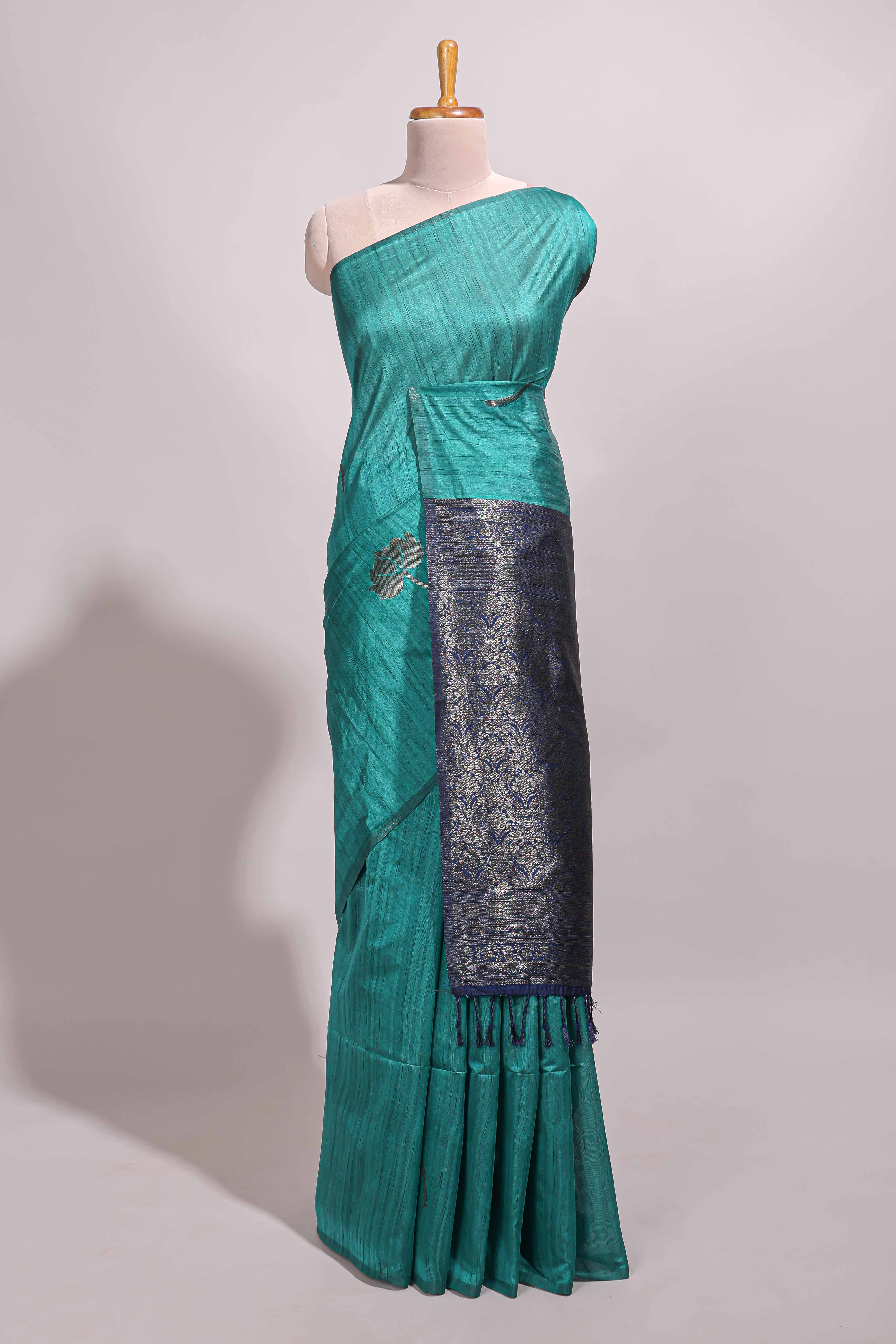 Borderless peacock green floral design semi tussar saree with contrast pallu and blouse