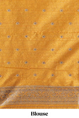 Borderless green floral design semi tussar saree with contrast pallu and blouse