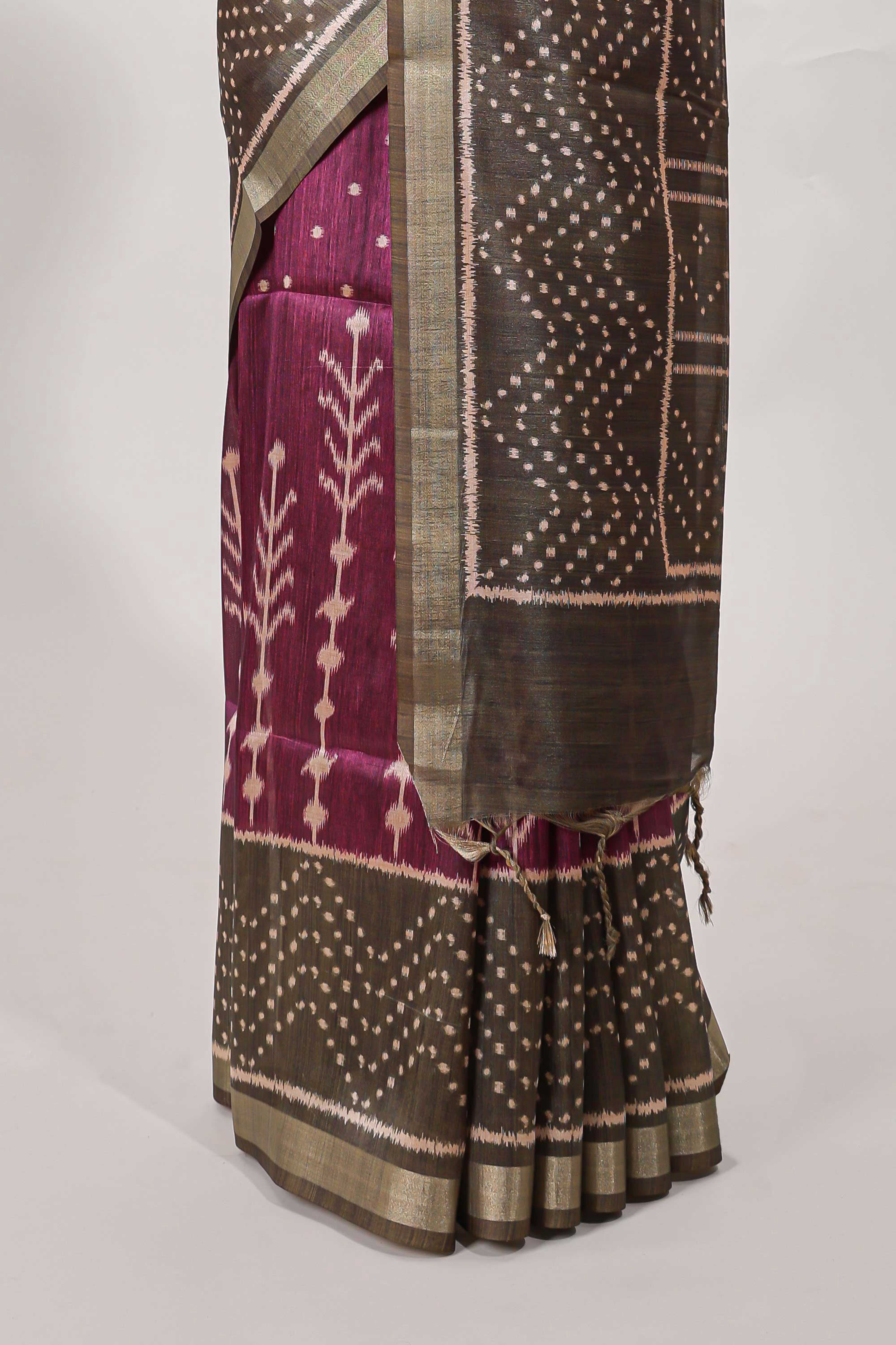 Violet tussar saree body ikkat print with contrast small zari border , bandhani print pallu and ikkat contrast blouse