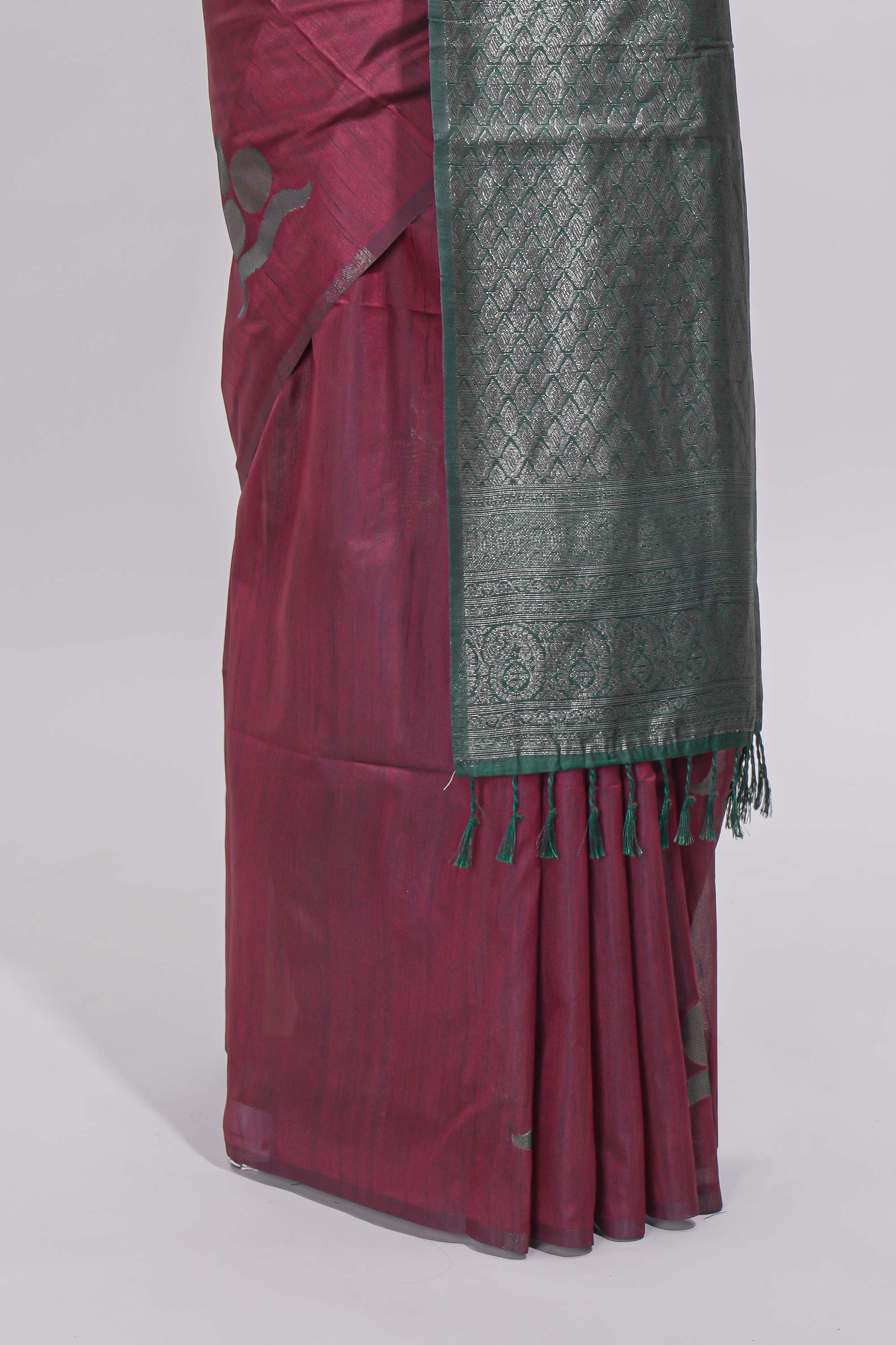 Borderless maroon round butta art tussar saree with contrast pallu and blouse