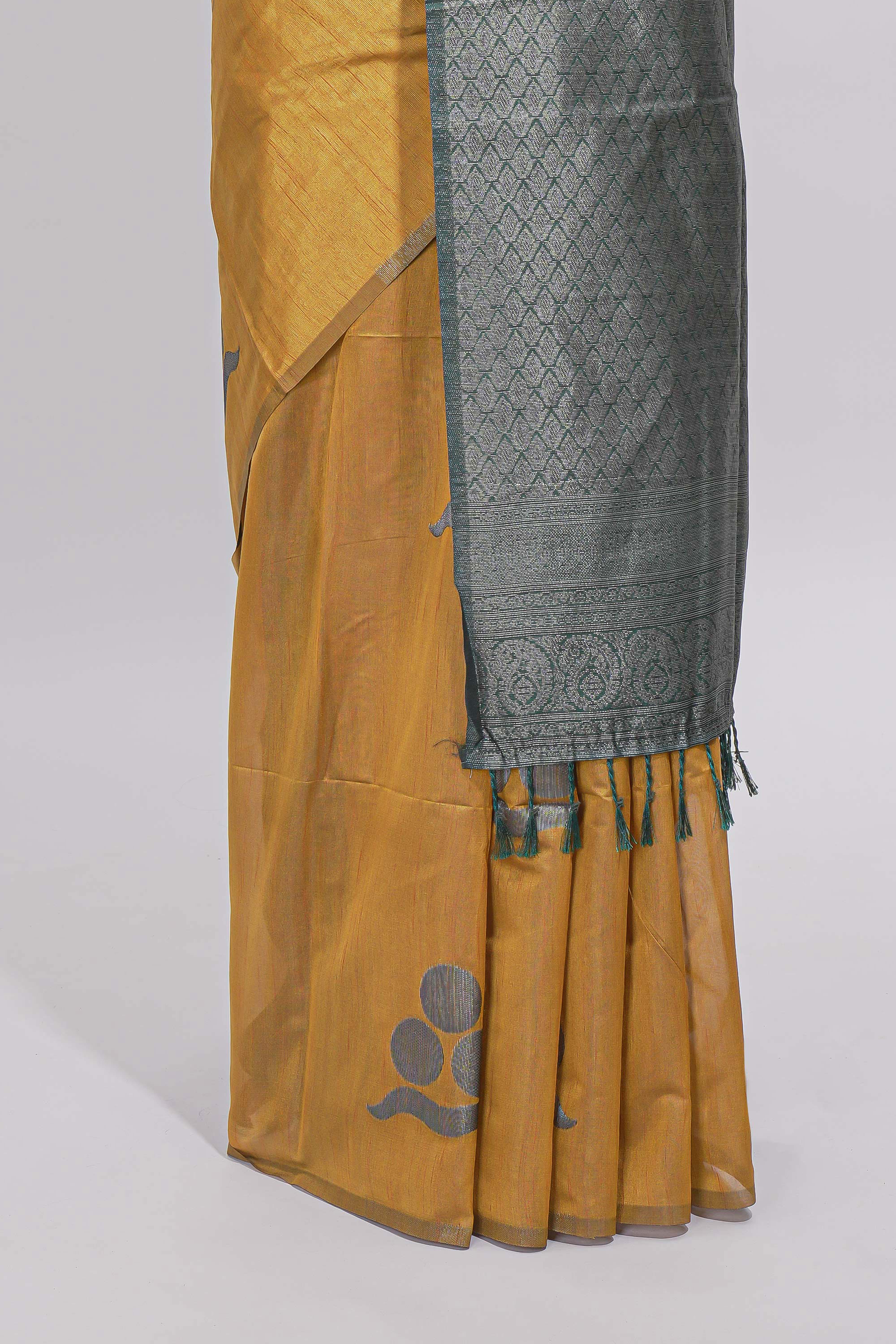 Borderless yellow round butta art tussar saree with contrast pallu and blouse