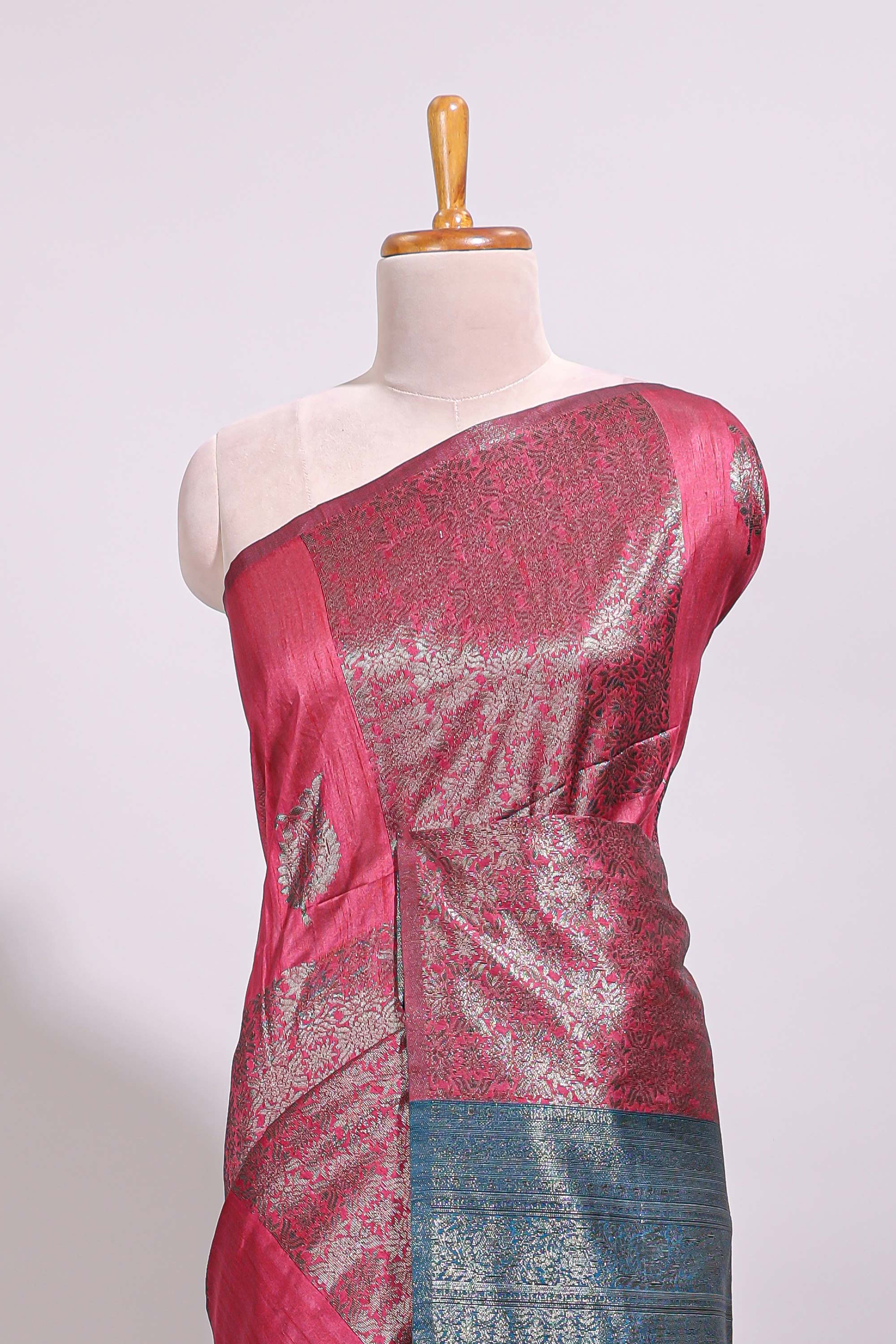 Borderless maroon floral zari design art tussar saree with contrast floral design pallu and zari motifs blouse