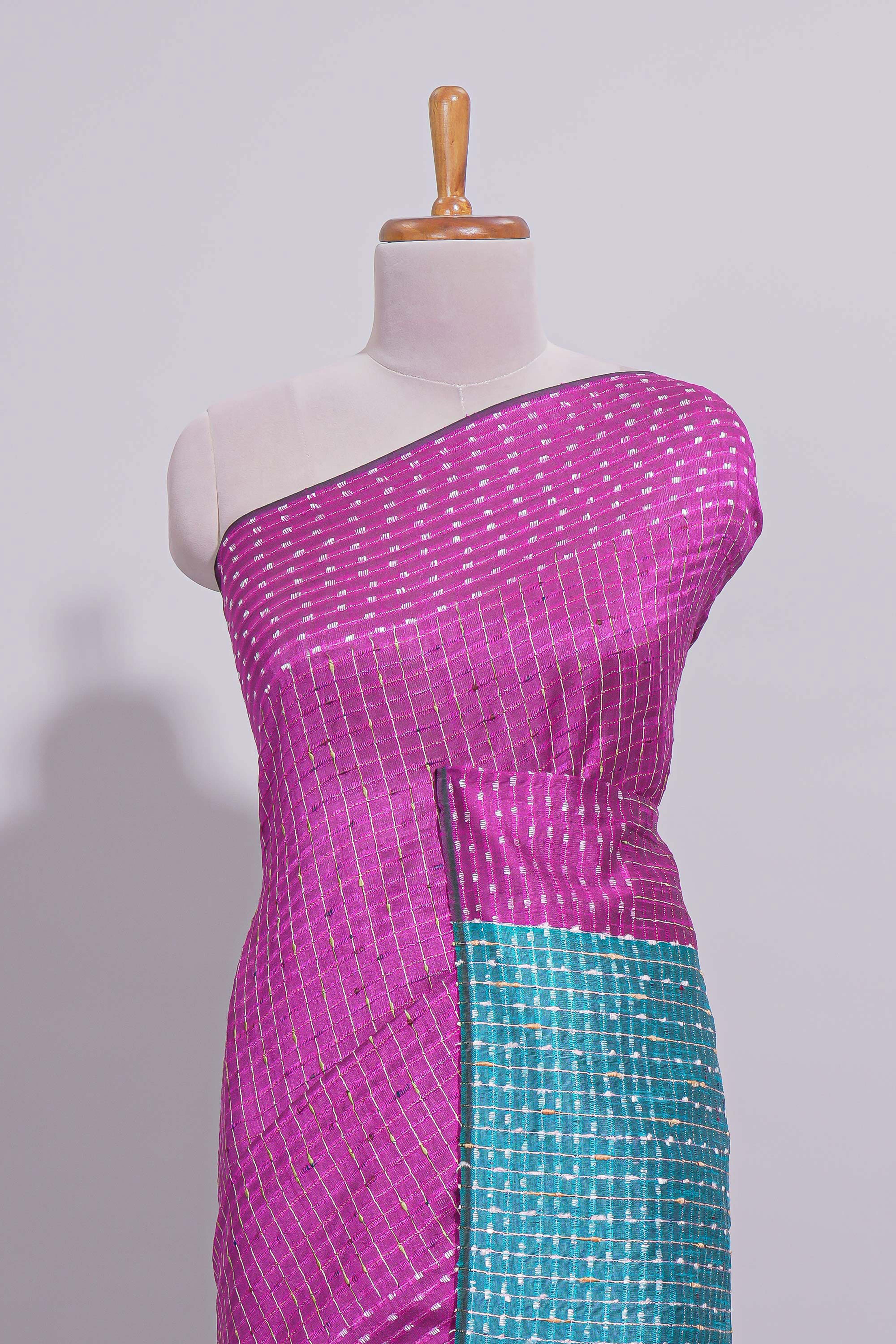 Borderless PinkCheckedzari design art tussar saree with Contrast pallu and blouse