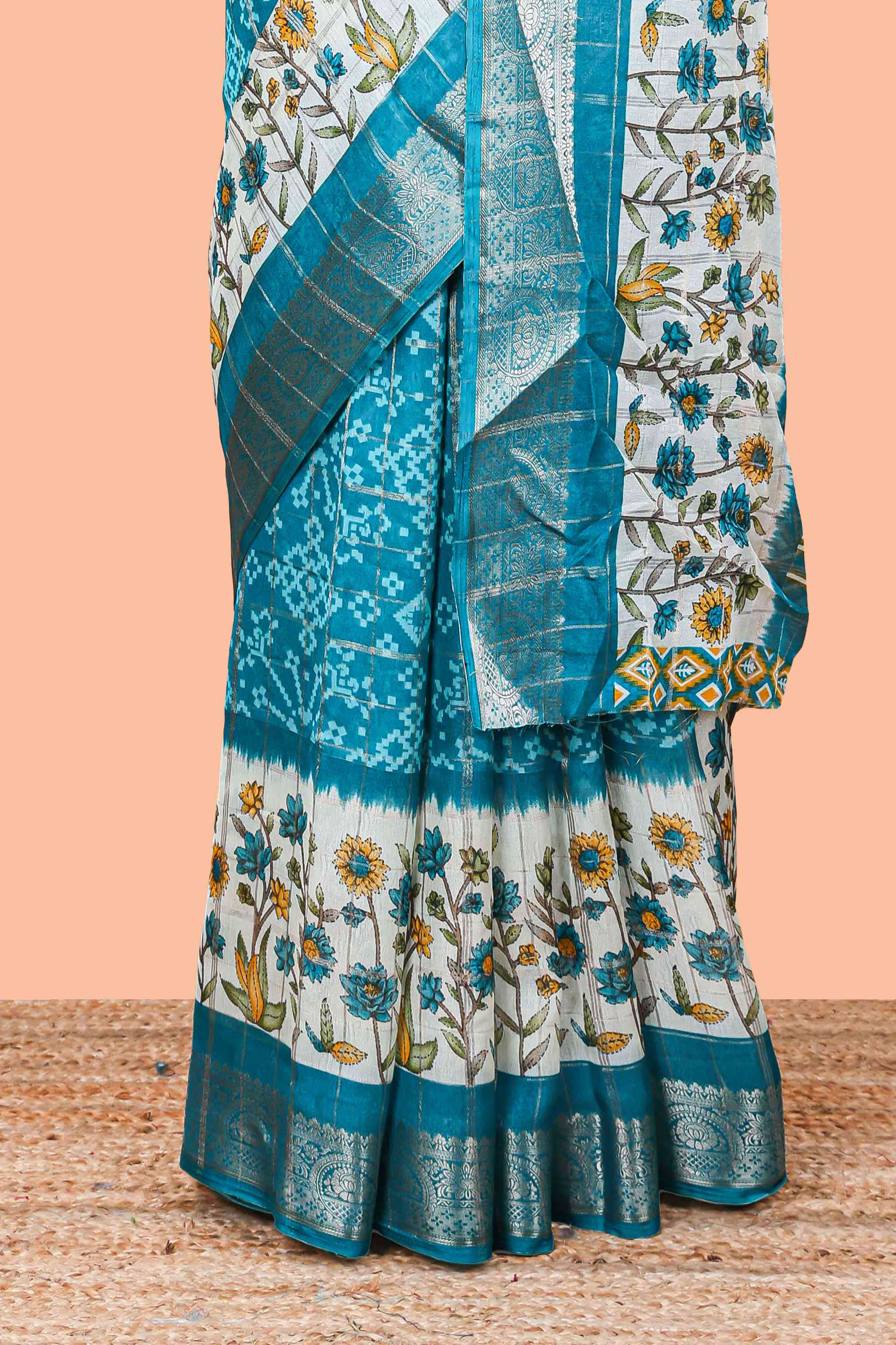 Blue Contrasting blouse pairing