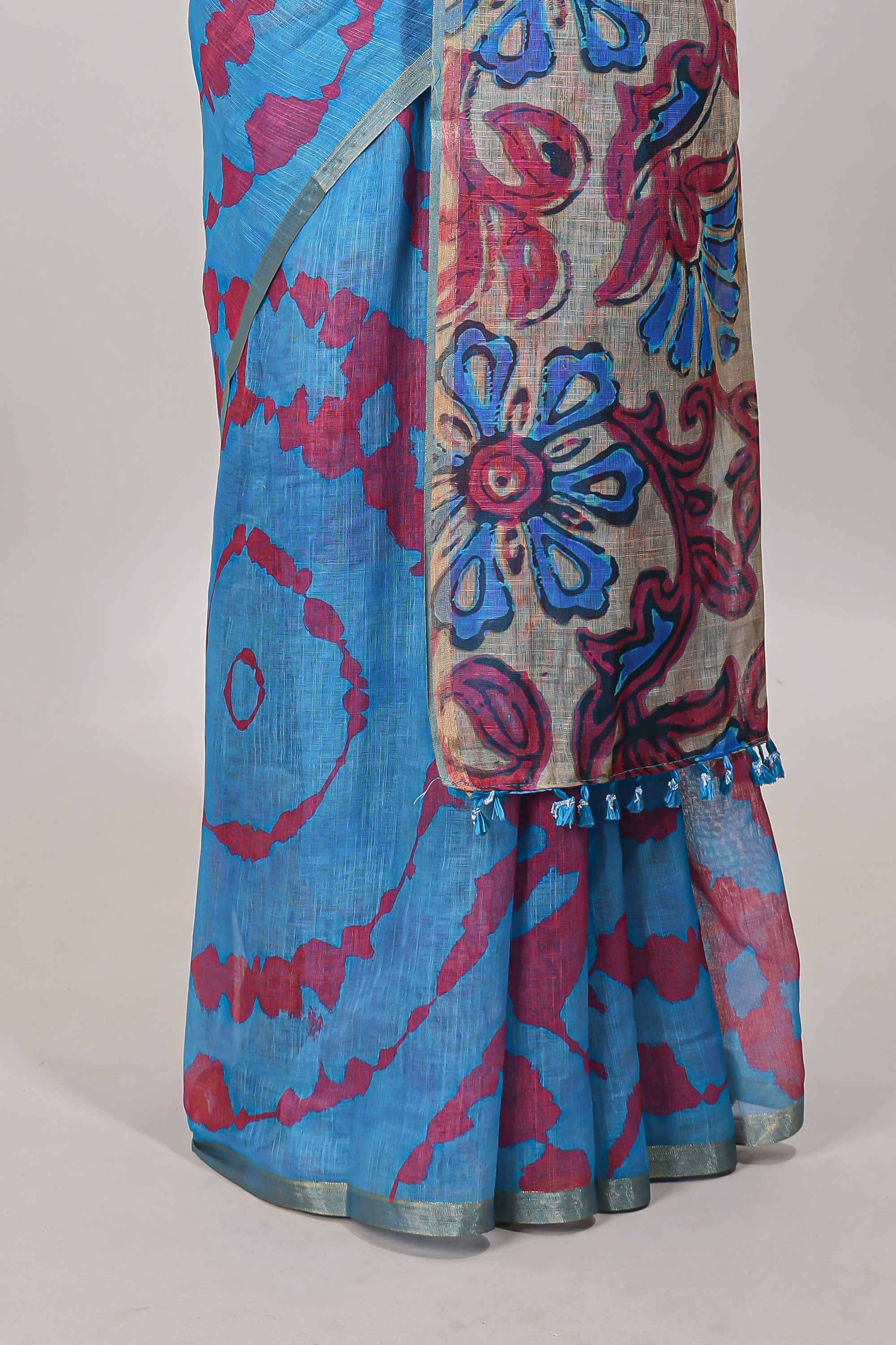 Blue contrast printed pallu saree