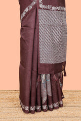Brown contrast pallu saree