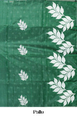 Classic green ethnic drape