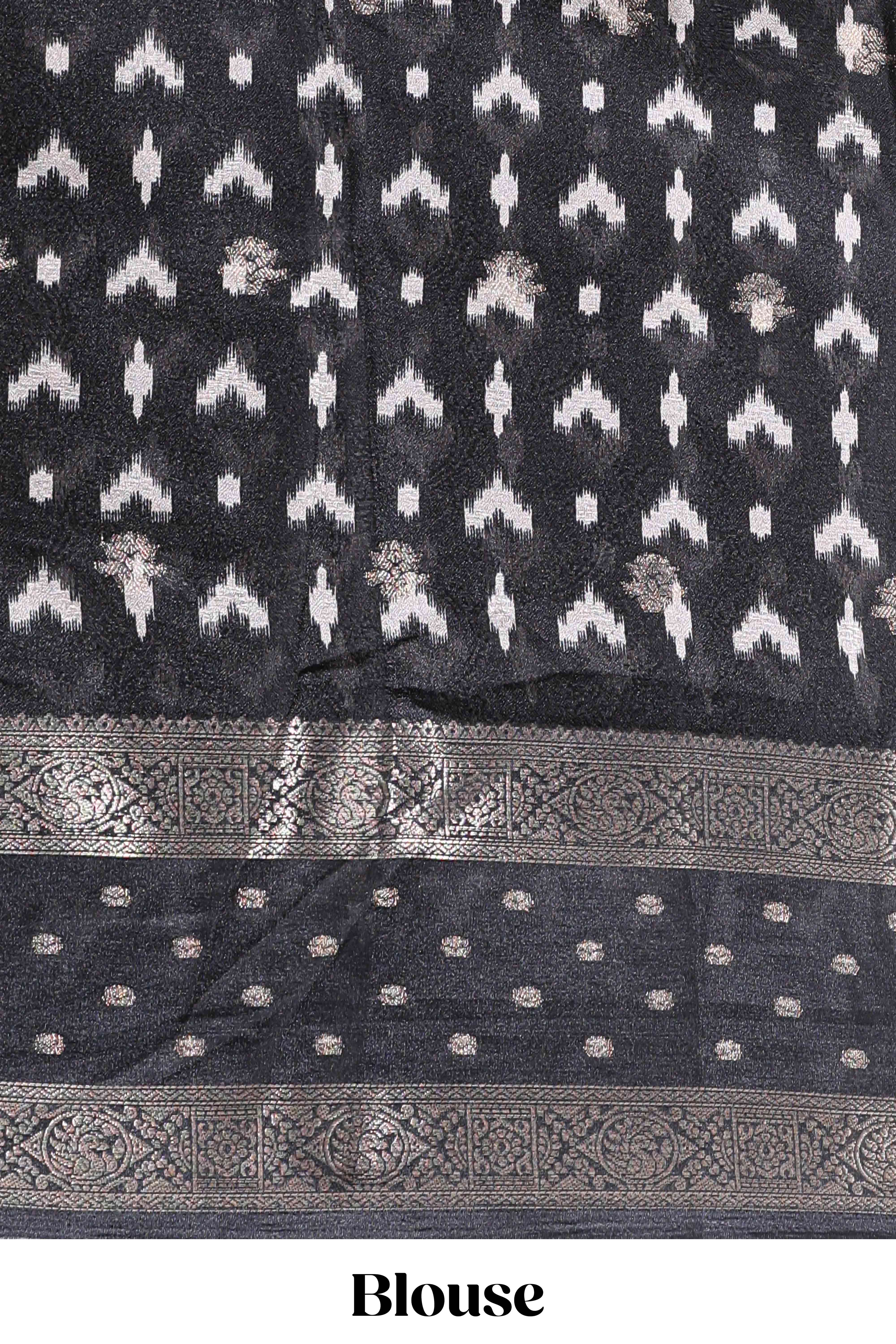 Elegant bold drape