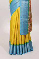 Floral pallu feature