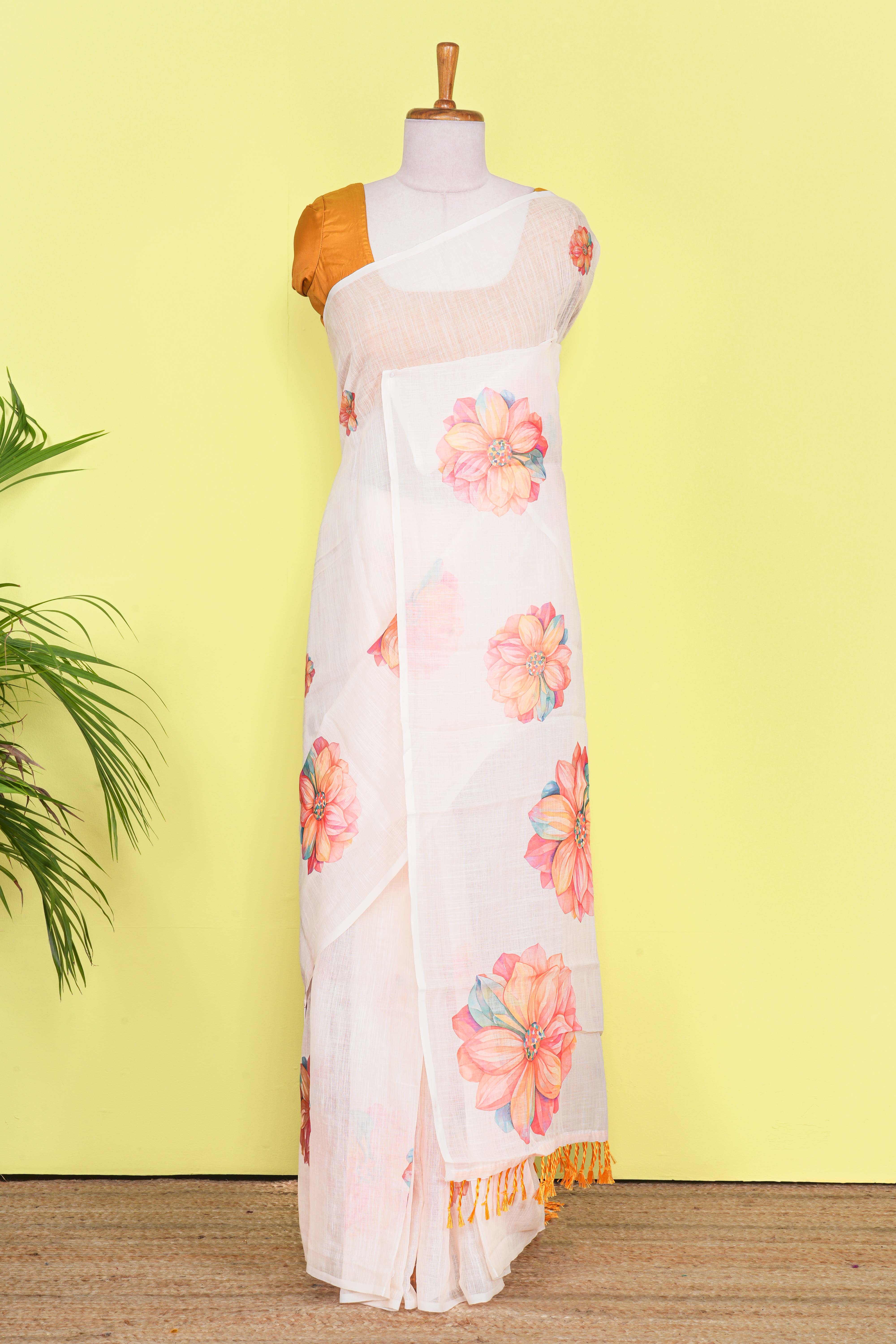 Flower motif linen saree