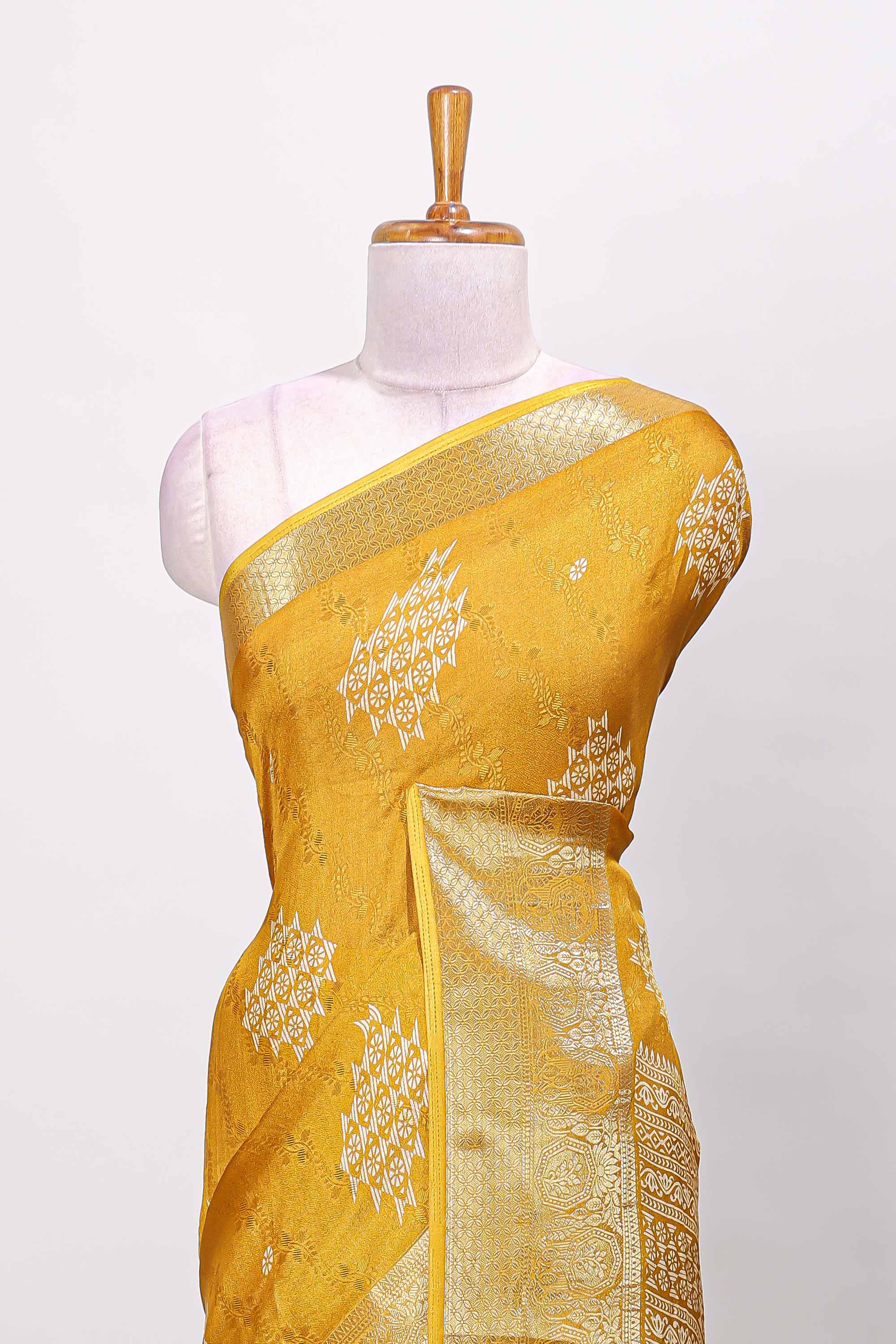 Gold zari edge detailing