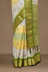 Green Pallu contrast accent