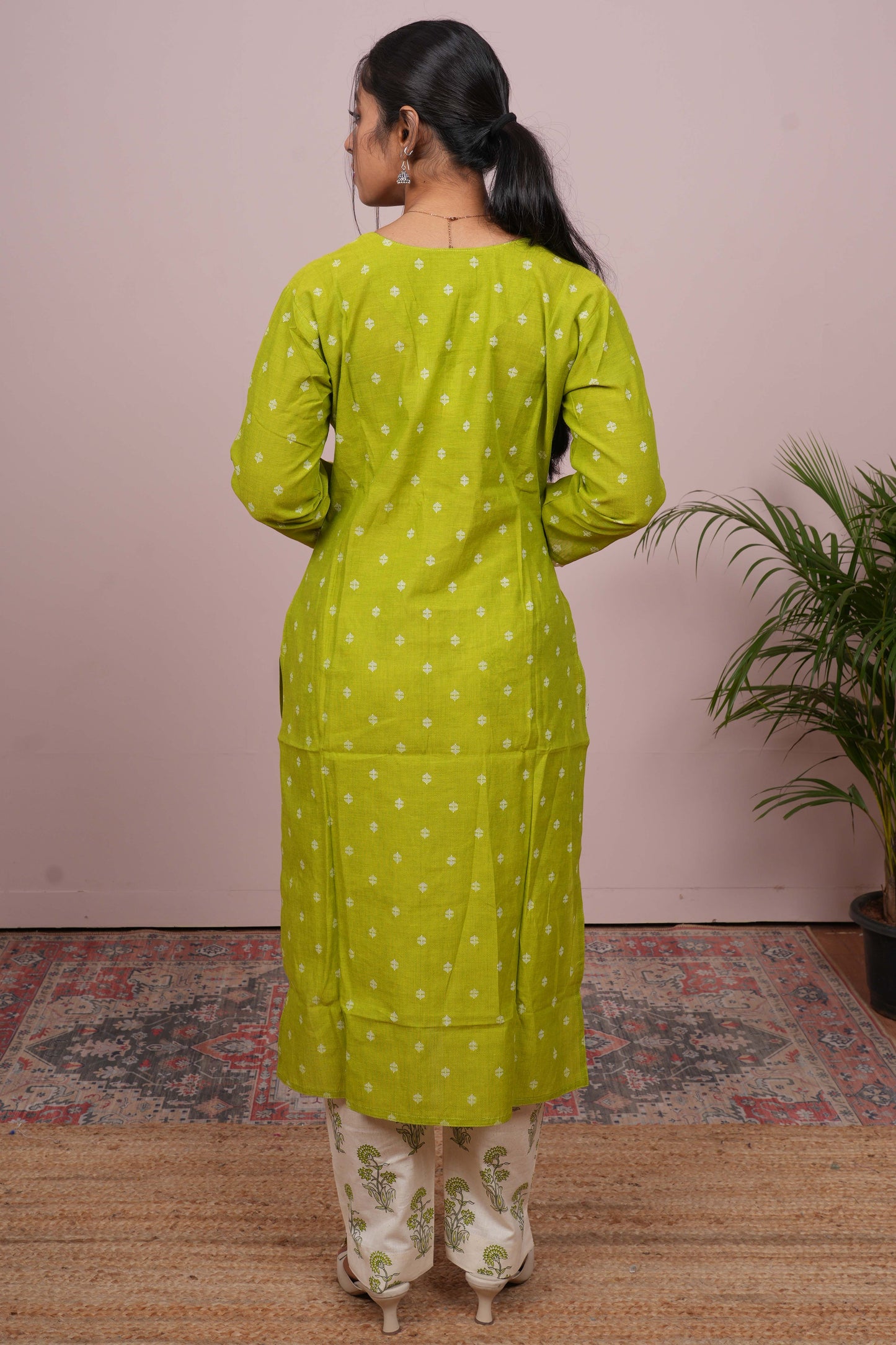 Green elegant ethnic suit wear