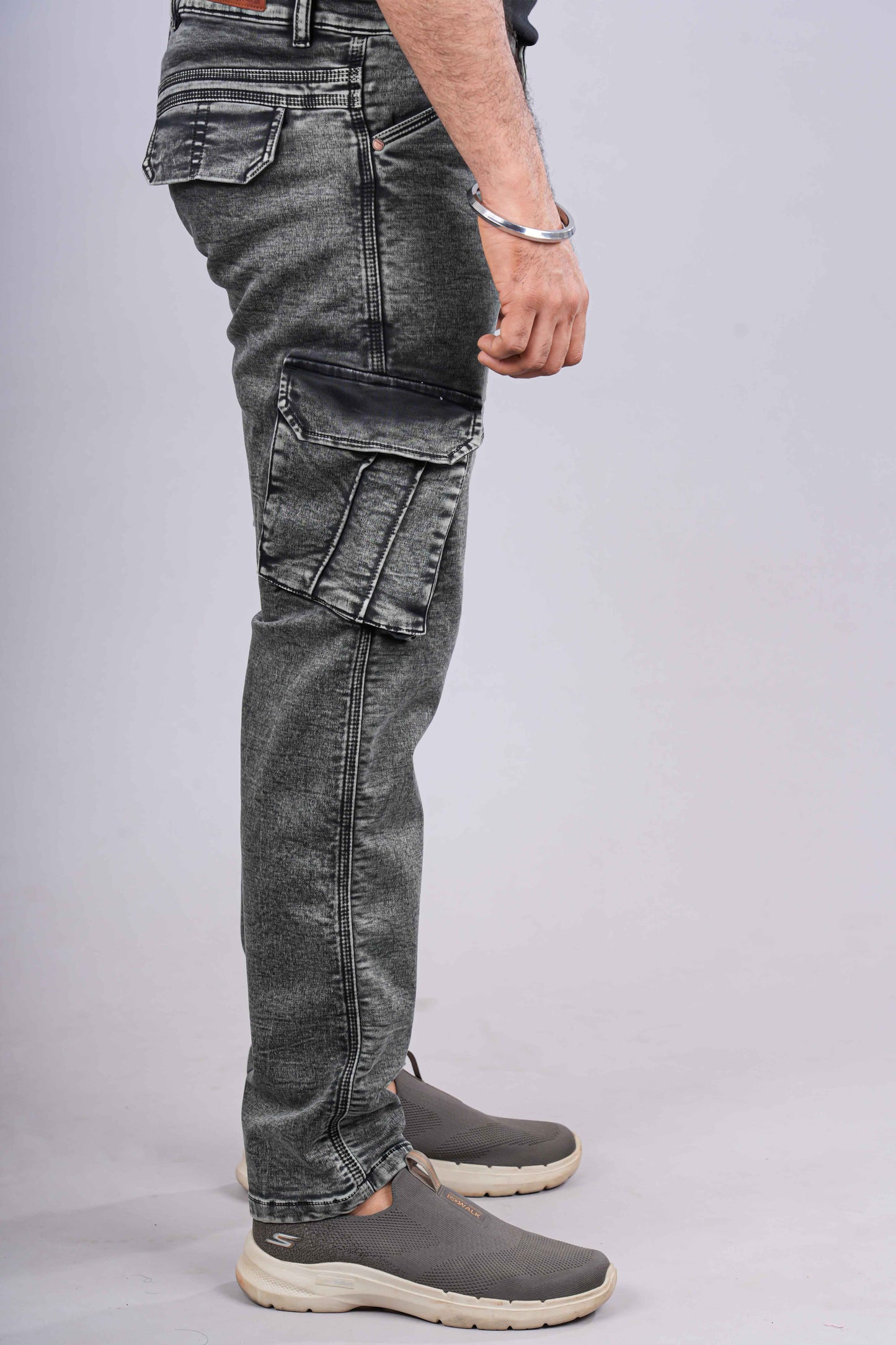 Grey rugged cargo jeans