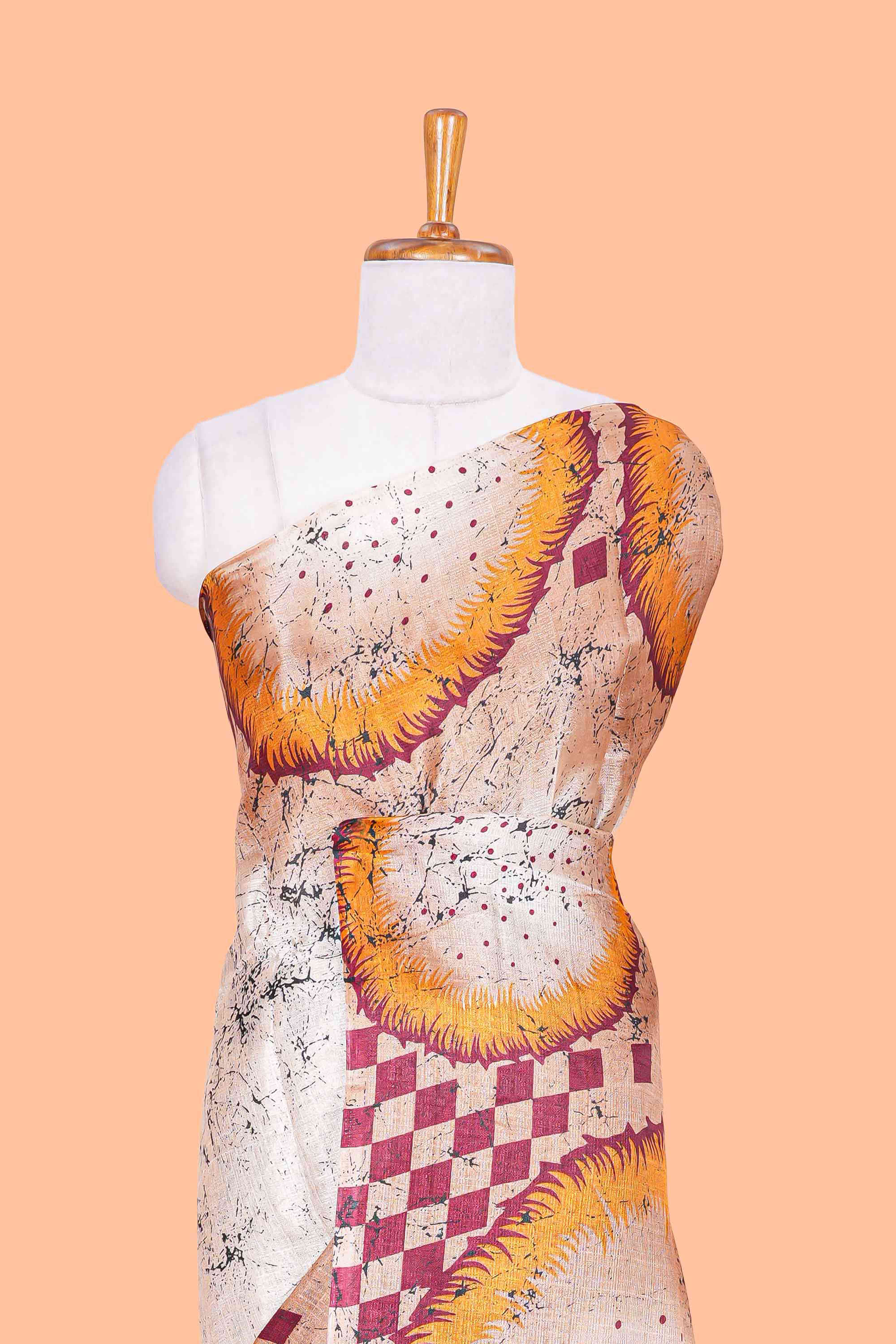 Highlighted pallu styling