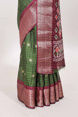 Ikkat design pallu feature