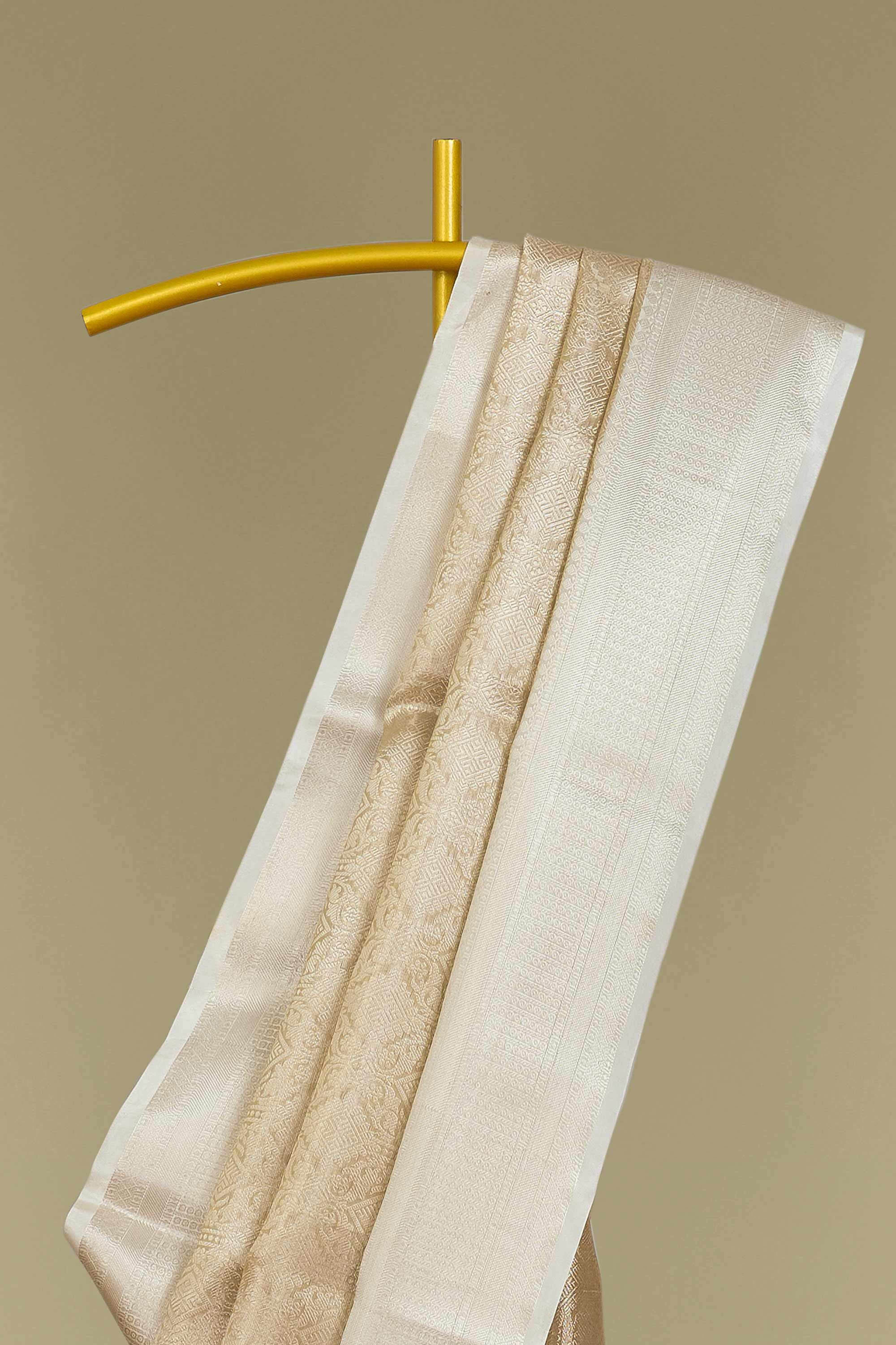 Light tissue weave