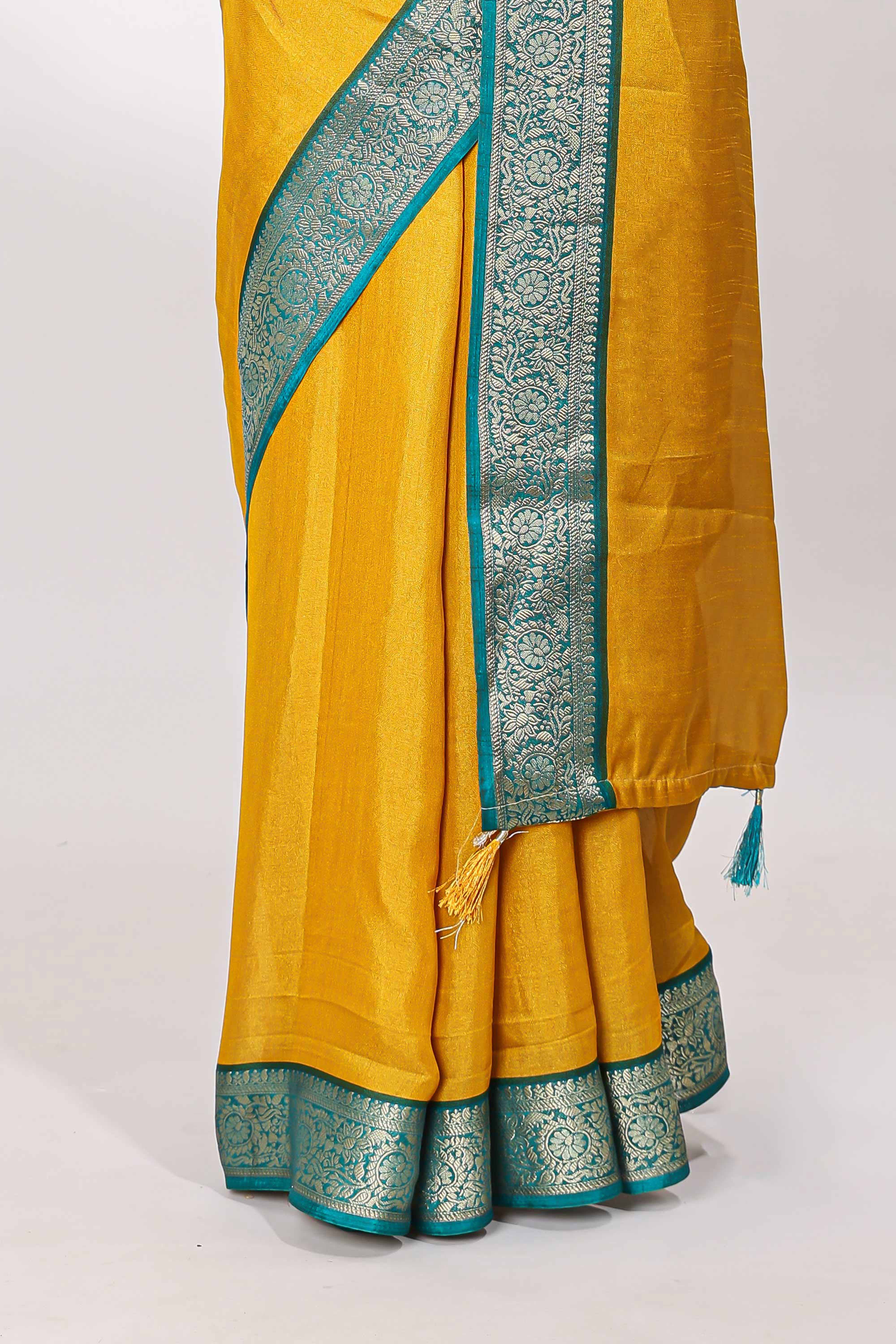 Lively ethnic elegance