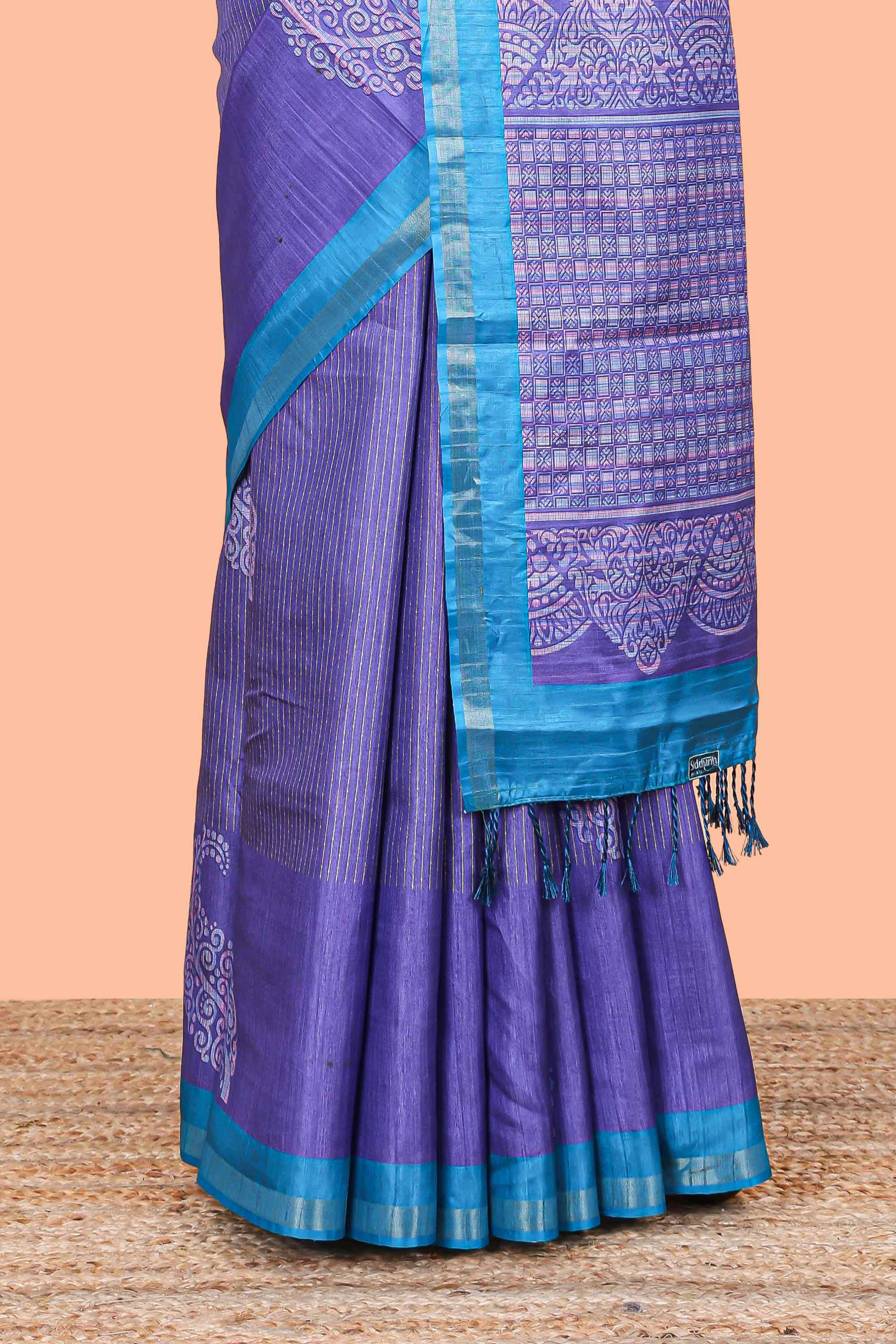 Matching pallu detailing