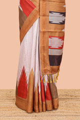 Matching pallu finish