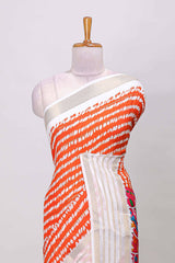 Metallic zari border detailing