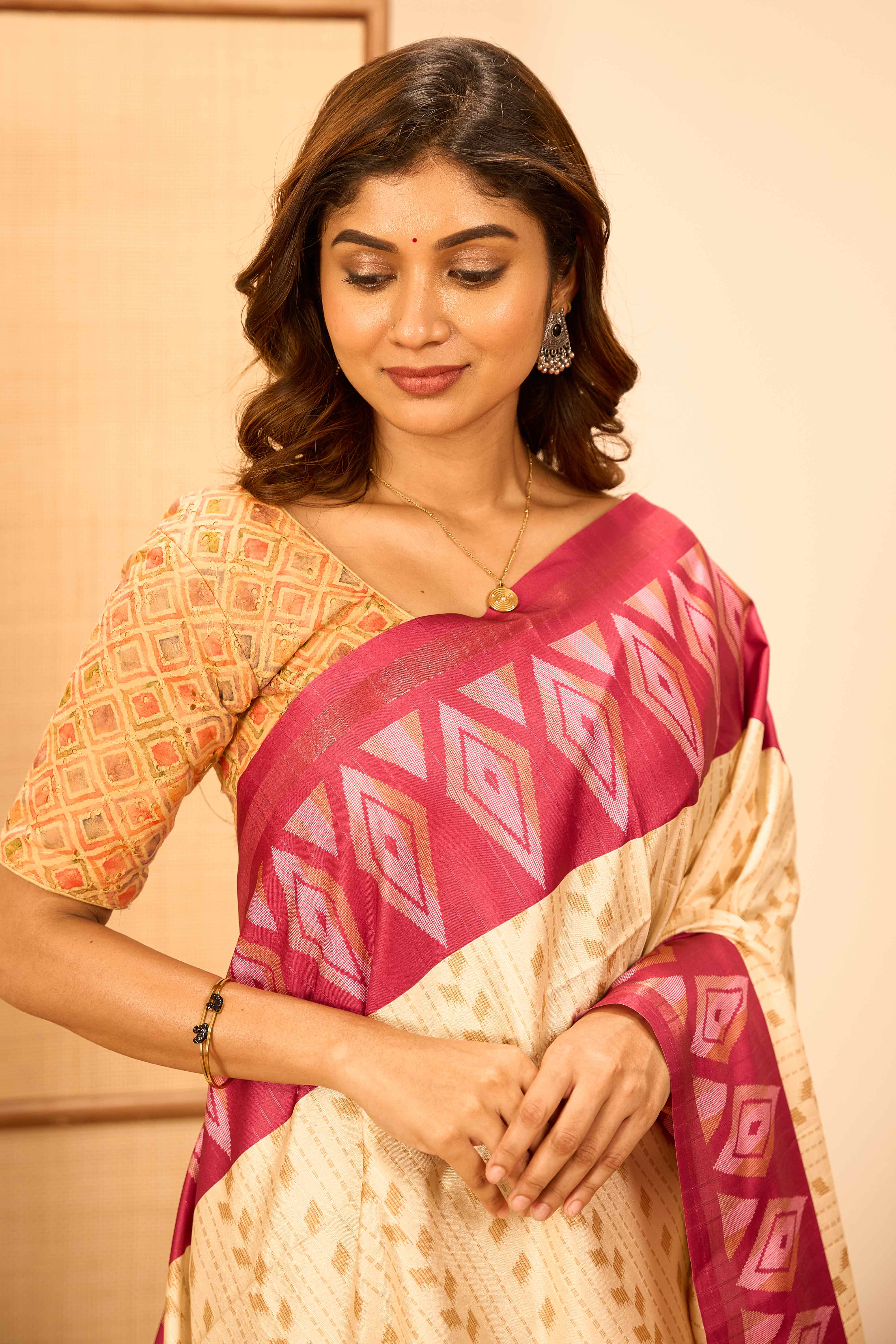 Pallu contrast styling saree