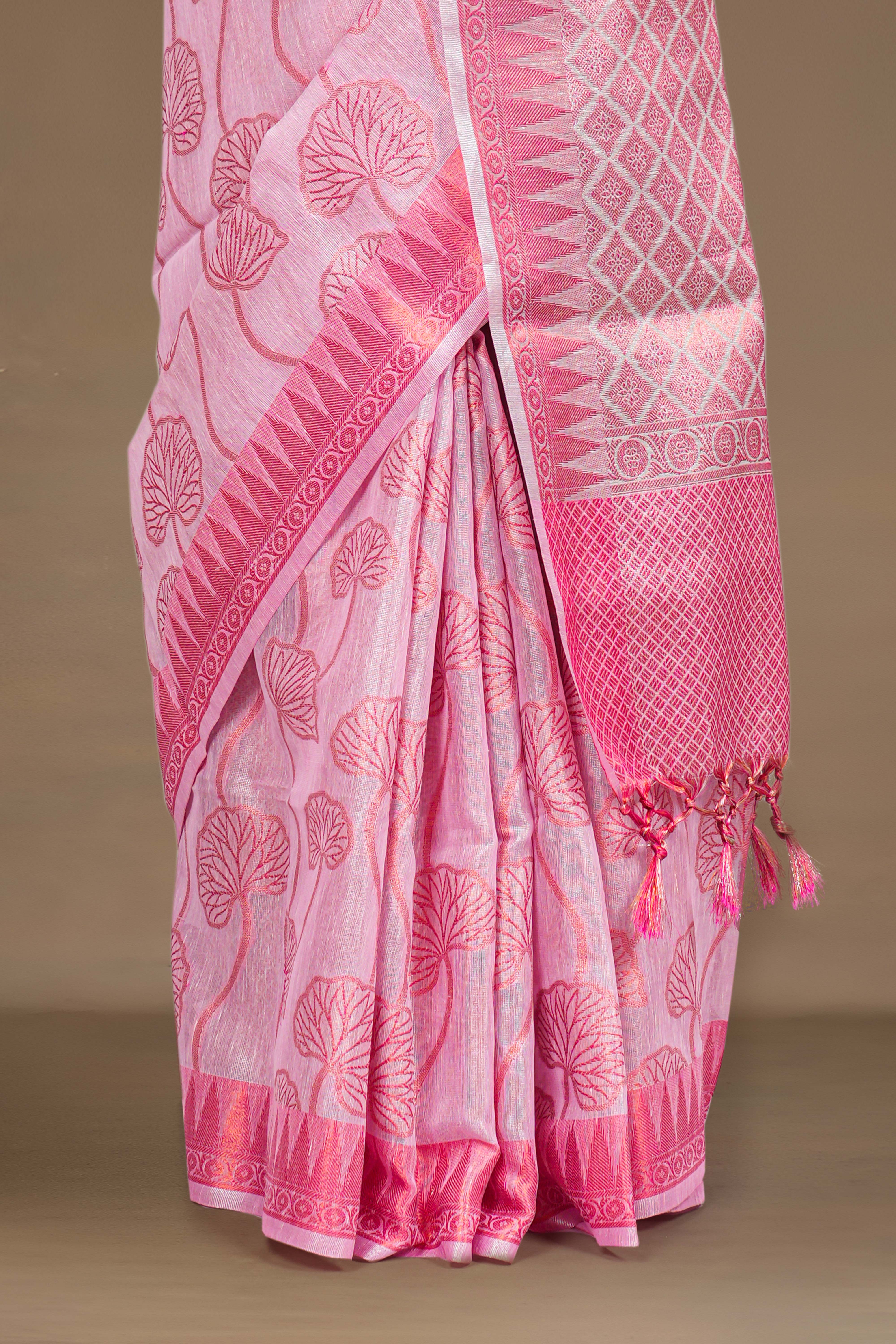 Pink linen saree with geometric pallu