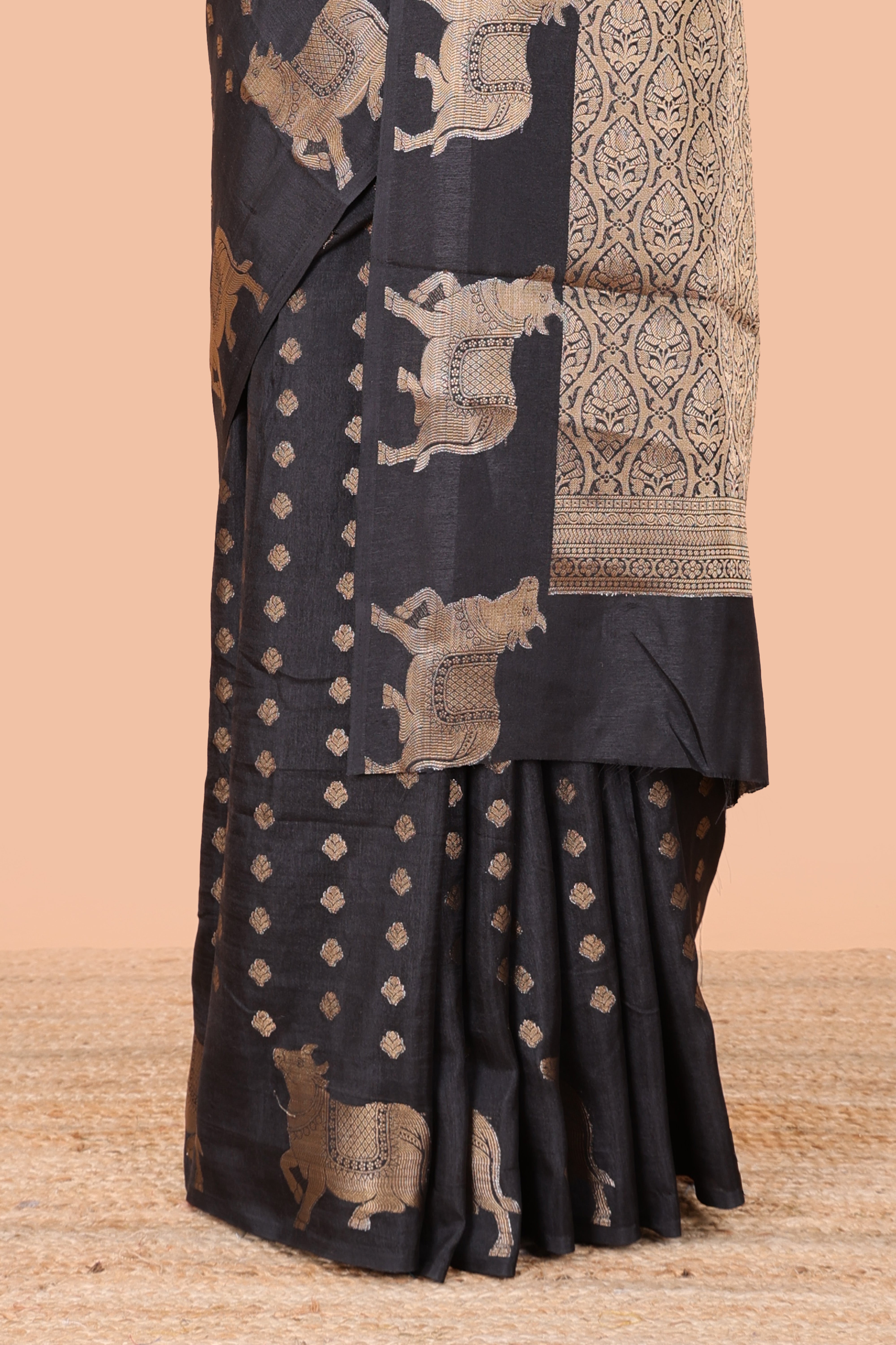 Premium festive dola drape