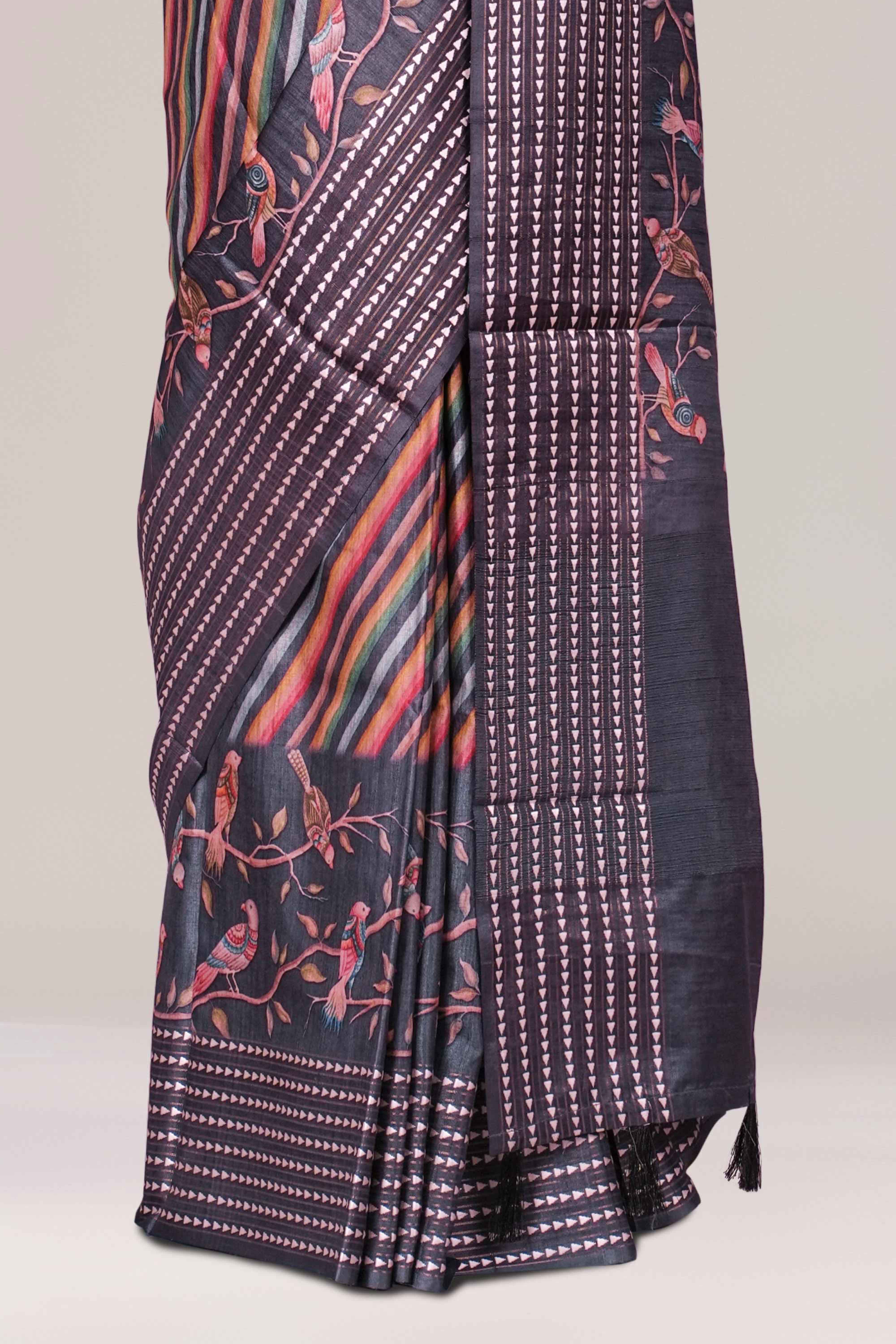 Smooth flowing drape saree