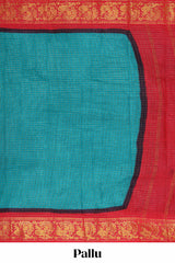 Striped pattern detailing