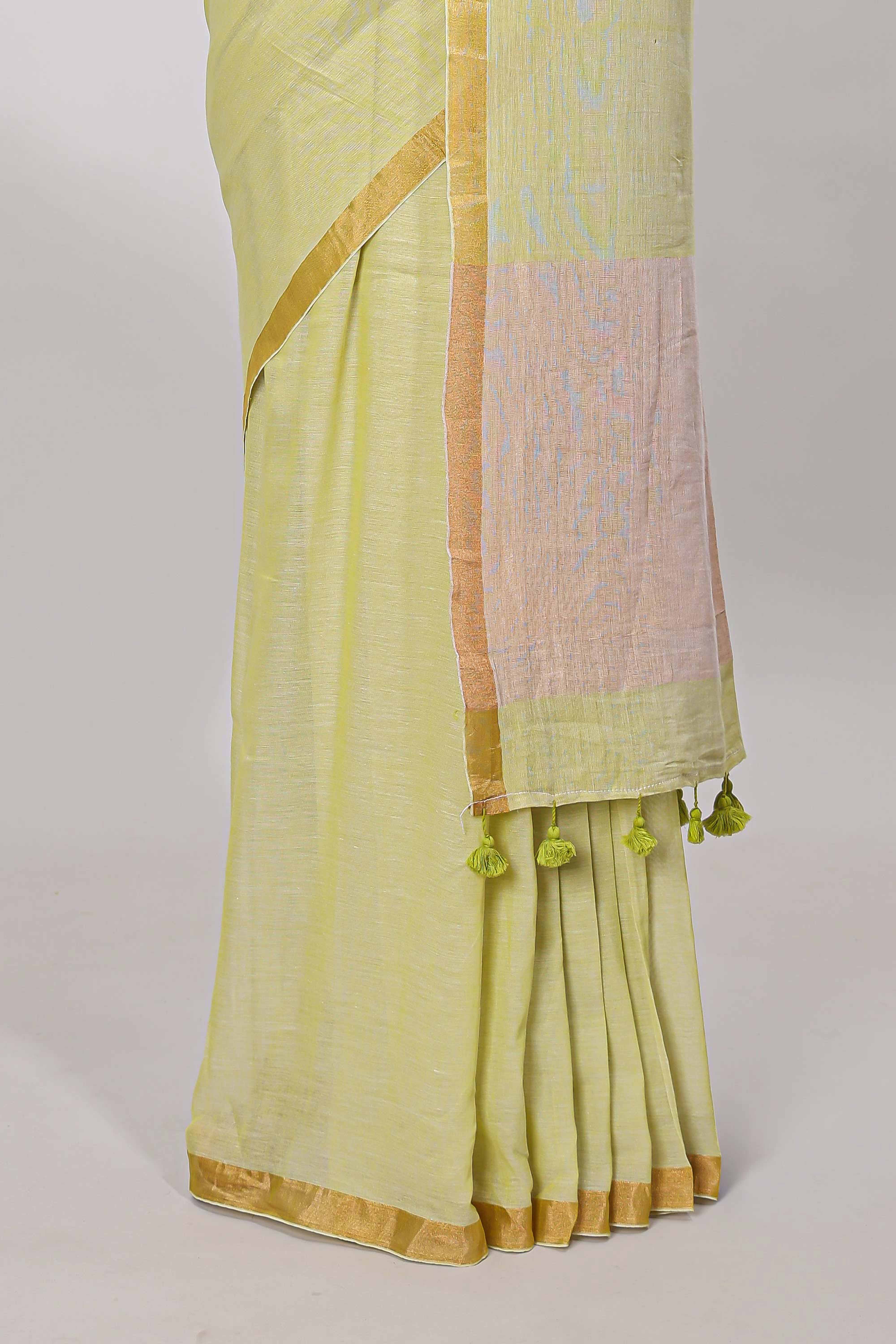Zari border accent
