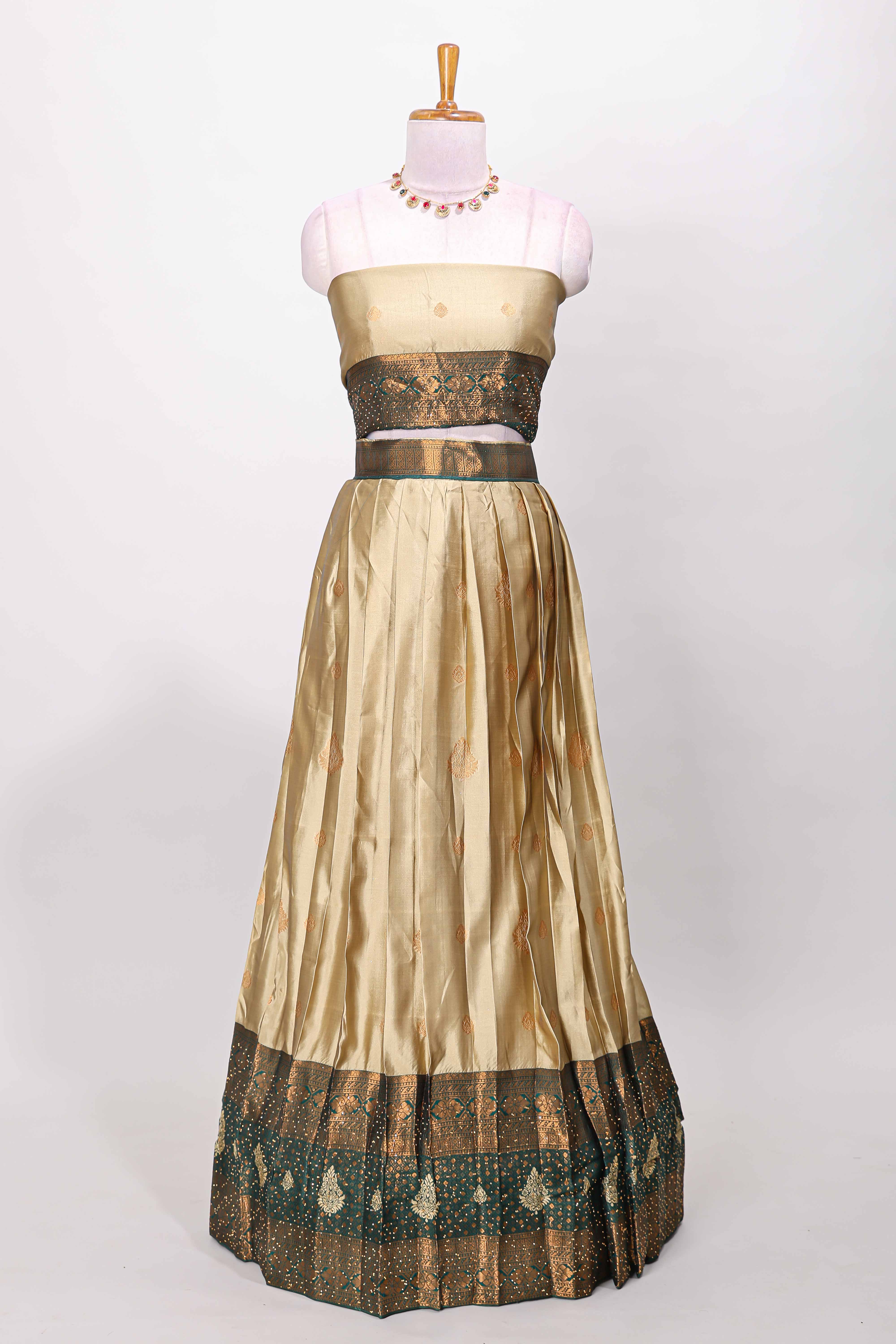 Zari woven ethnic ensemble