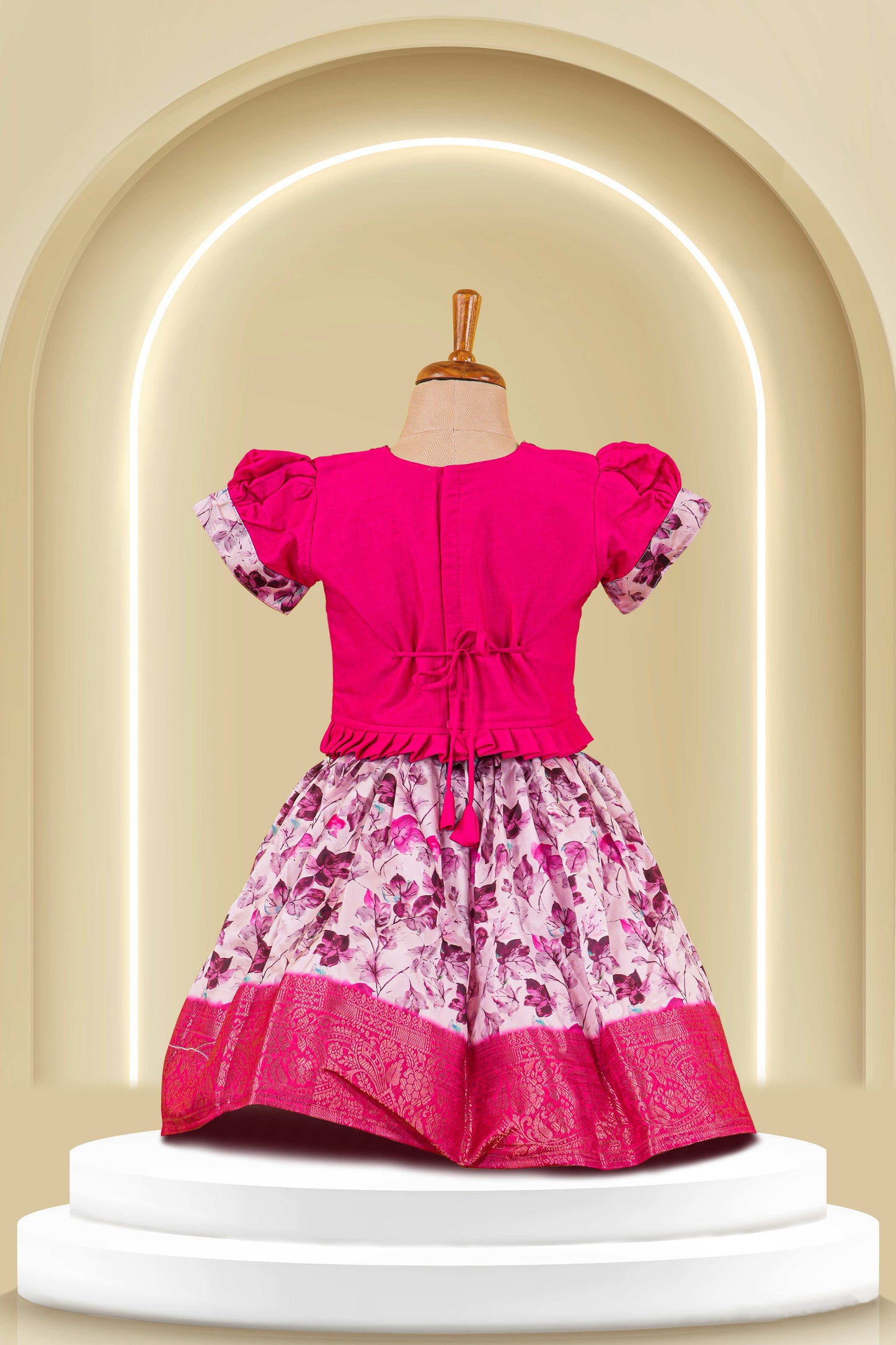 girls festive lehenga wear
