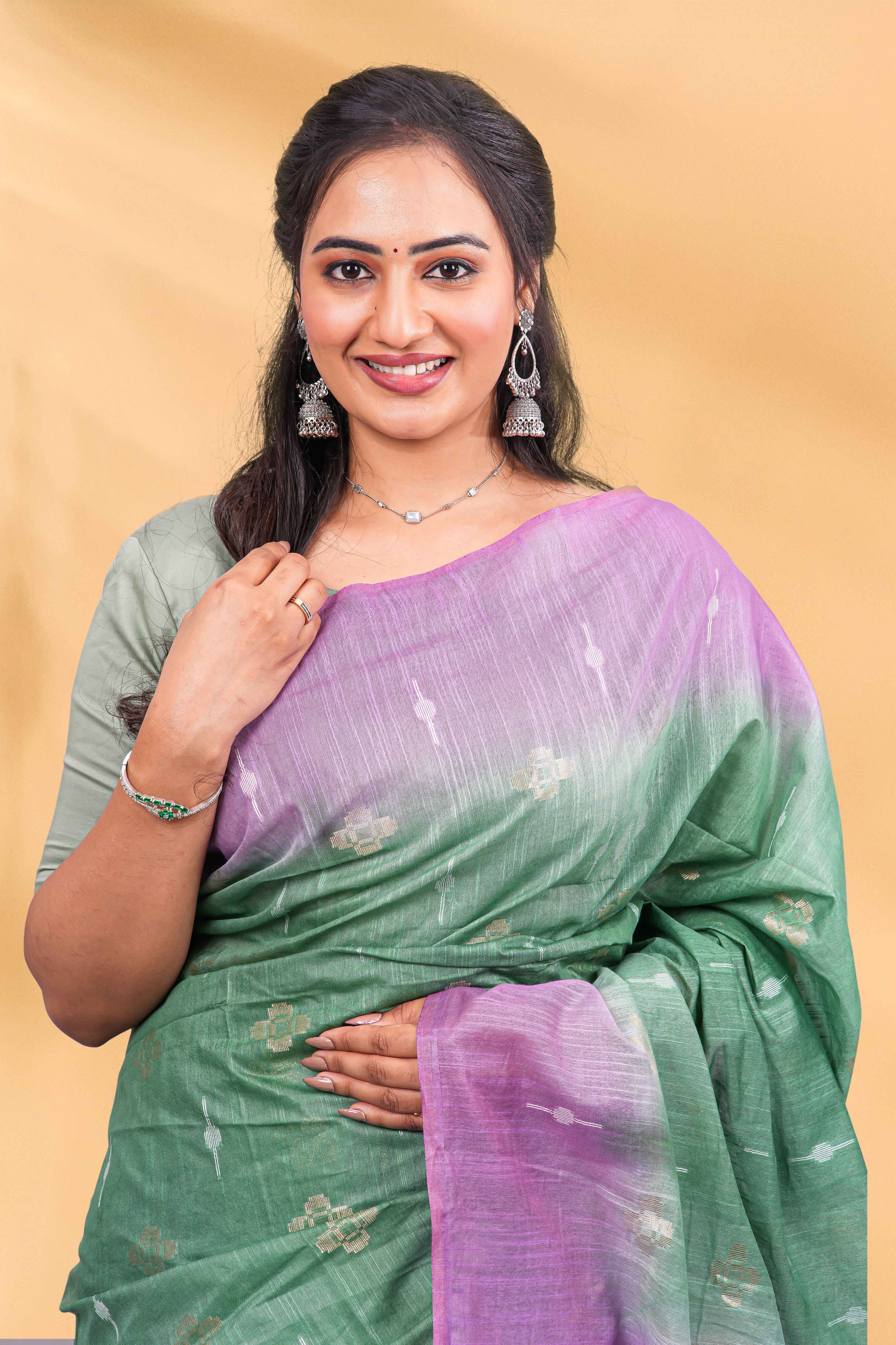 green saree with Striped zari pallu