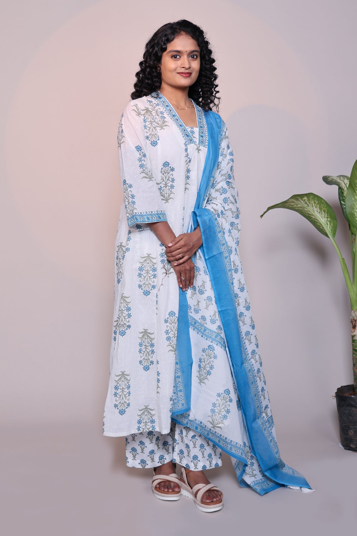 White floral motifs 3/4 slevee salwar suit with matching pant and printed dupatta