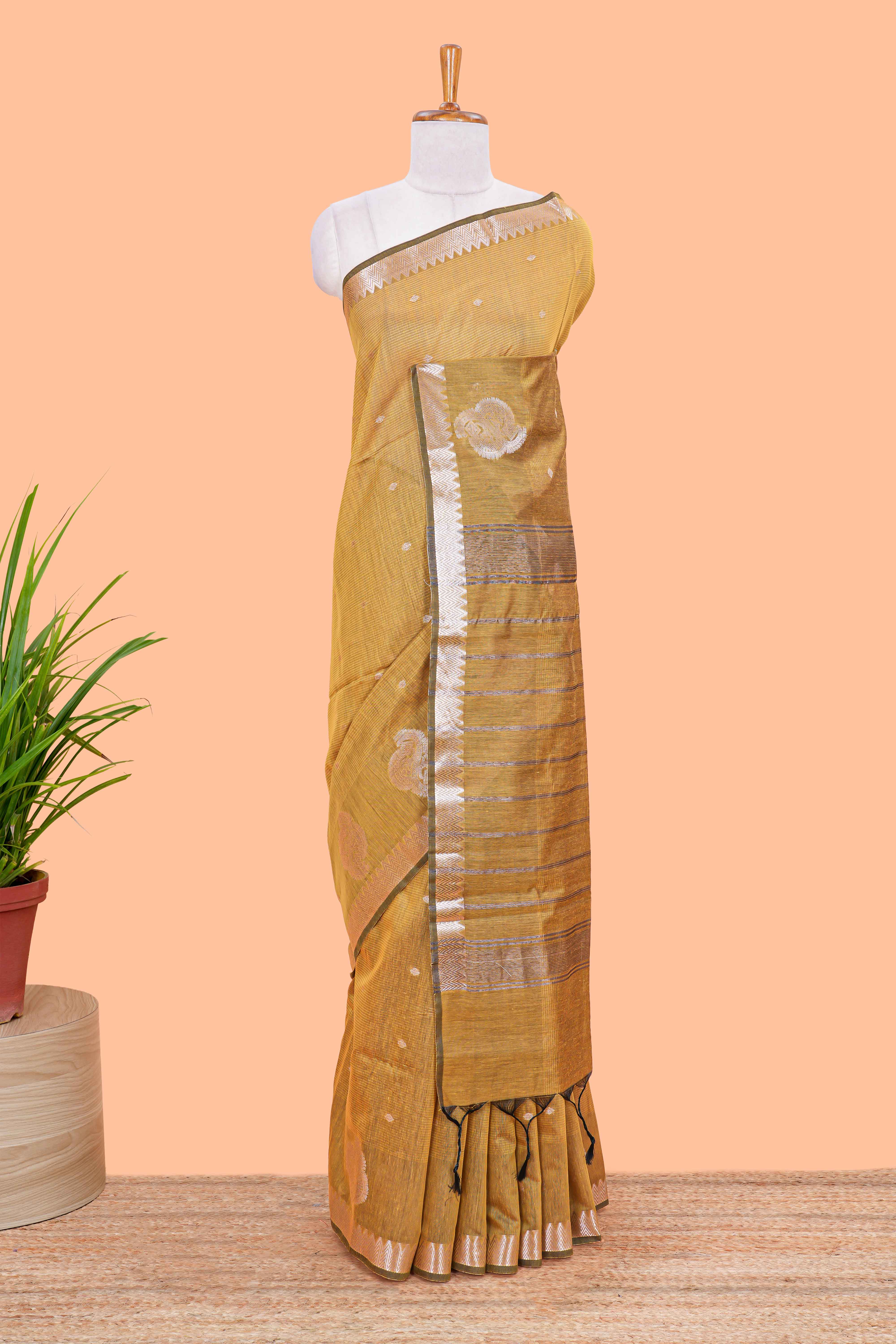 mustard Zari butta detailing