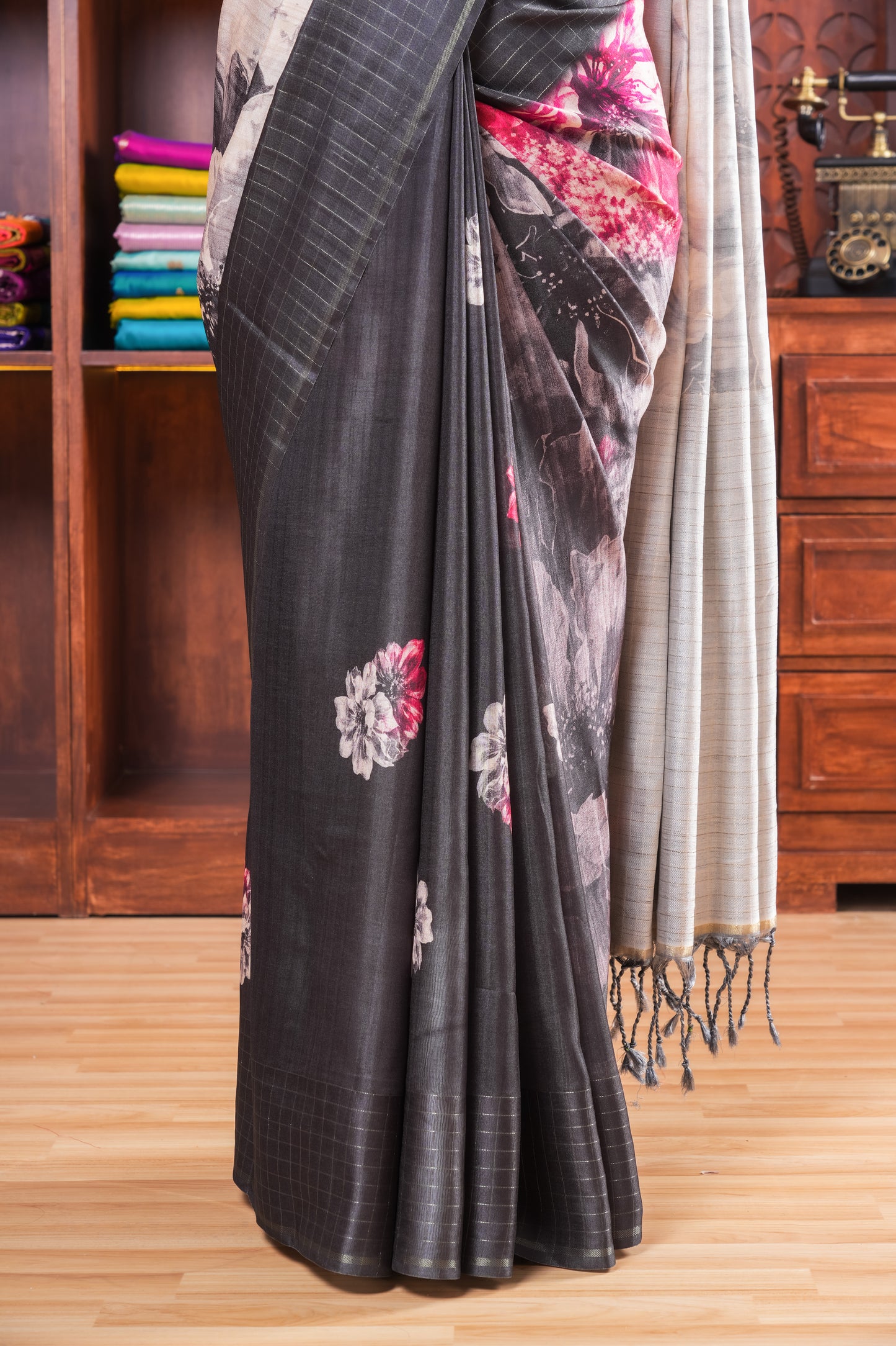 Black Art Tusser Saree Floral Design Across The Body With Contrast Pallu Along With Blouse