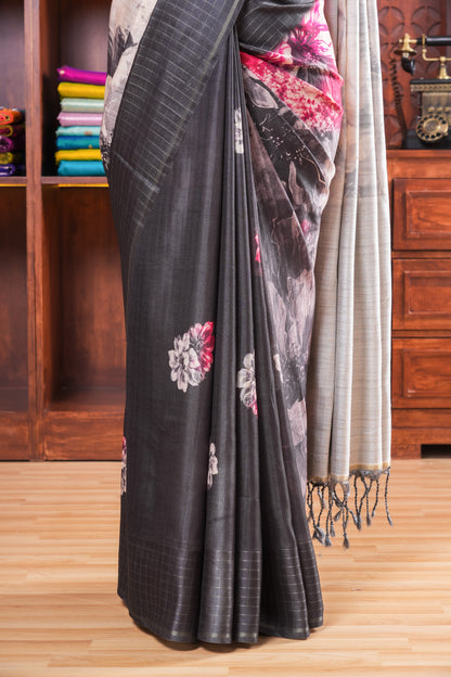 Black Art Tusser Saree Floral Design Across The Body With Contrast Pallu Along With Blouse