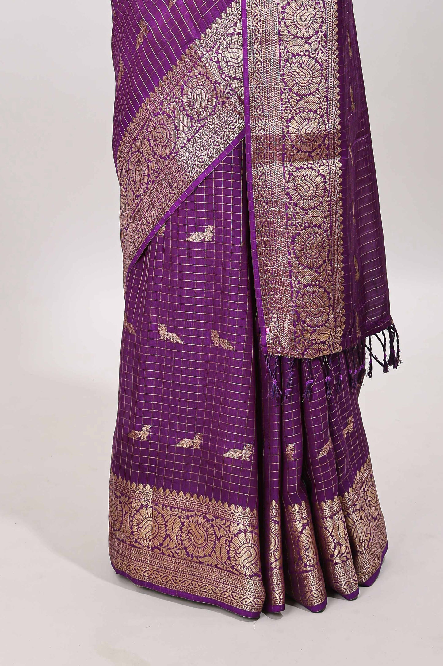 Purple checks zari butta art raw silk saree with self zari border and pallu