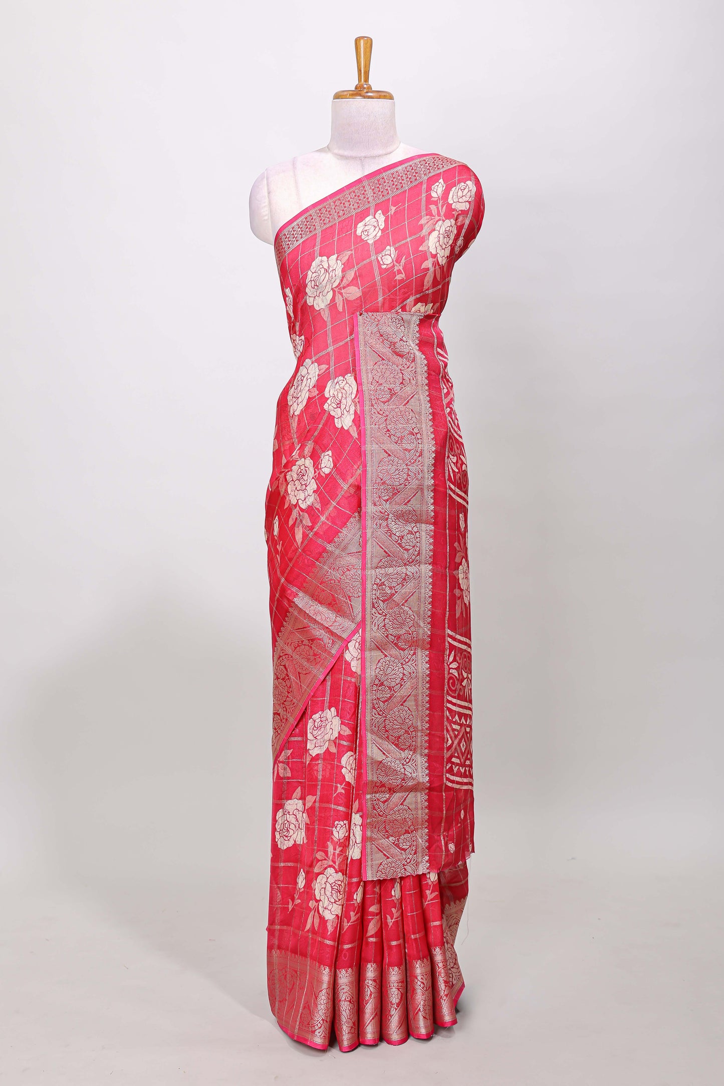Pink checks marsh mellow gulab floral print saree with gold zari border and blouse