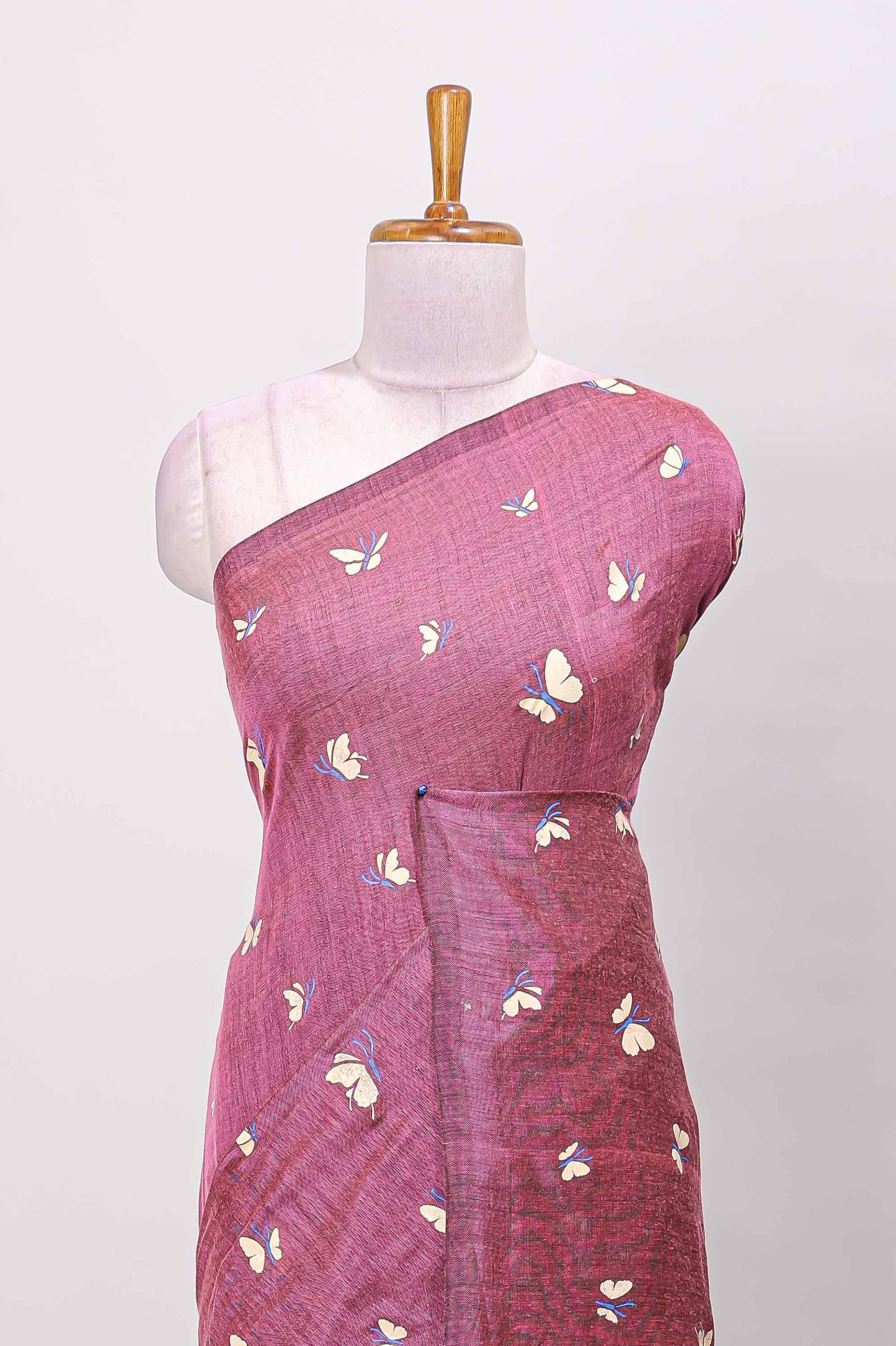 Borderless china rose-pink butterfly motifs south cotton saree with contrast printed blouse
