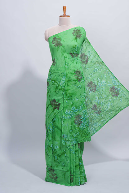 Borderless green floral motifs design mul mul cotton saree with self pallu