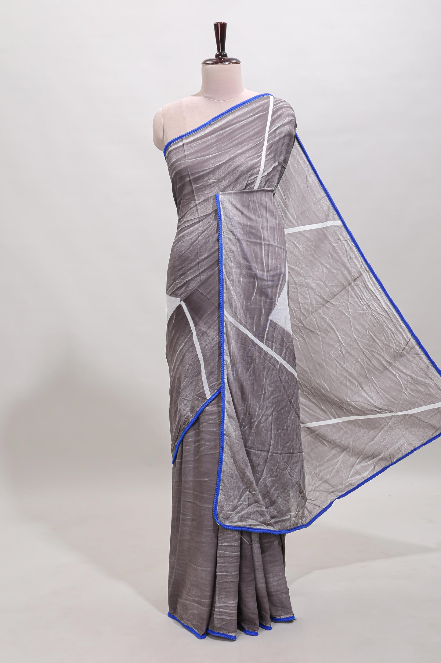 Grey geometric design mul mul cotton saree with scallop border and matching blouse