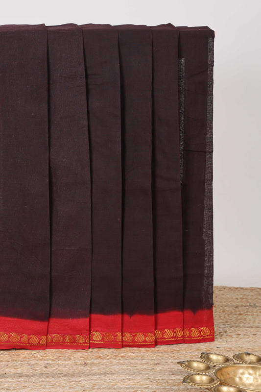 Black plain sungudi cotton saree with contrast zari border and pallu
