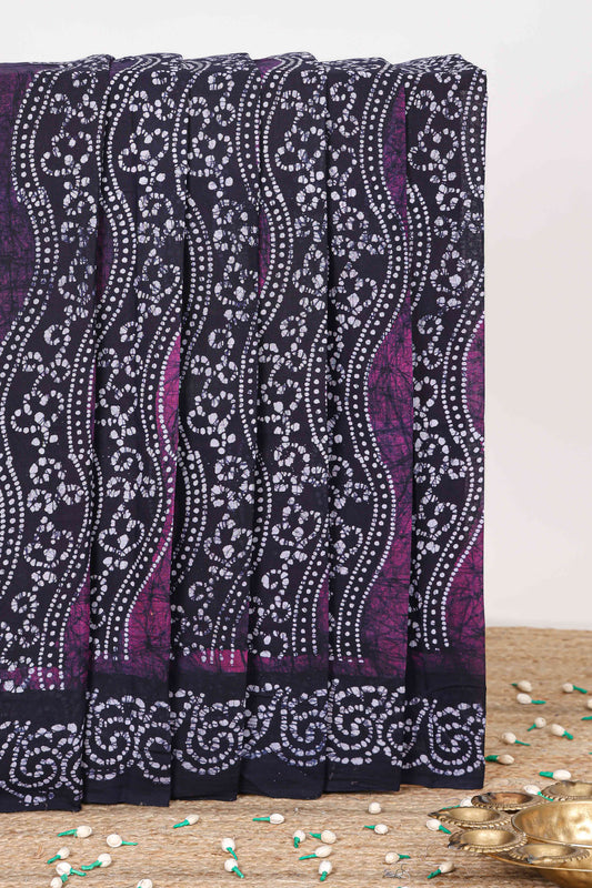 Purple horizontal waves batik print sungudi cotton saree with contrast border and pallu