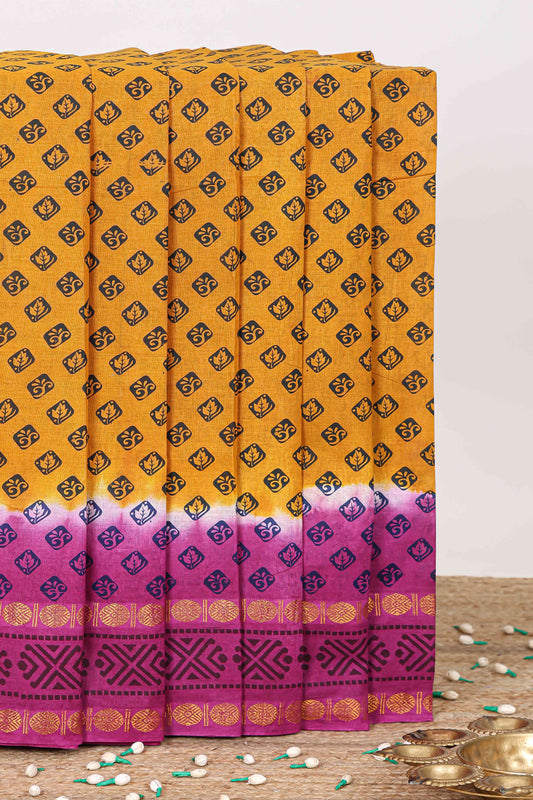 Mustard block print sungudi cotton saree with contrast zari border and pallu
