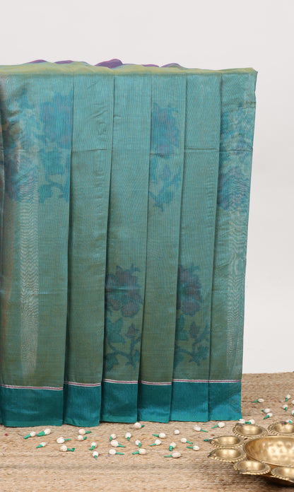 Green floral motifs ikkat cotton saree with contrast border floral design striped pallu