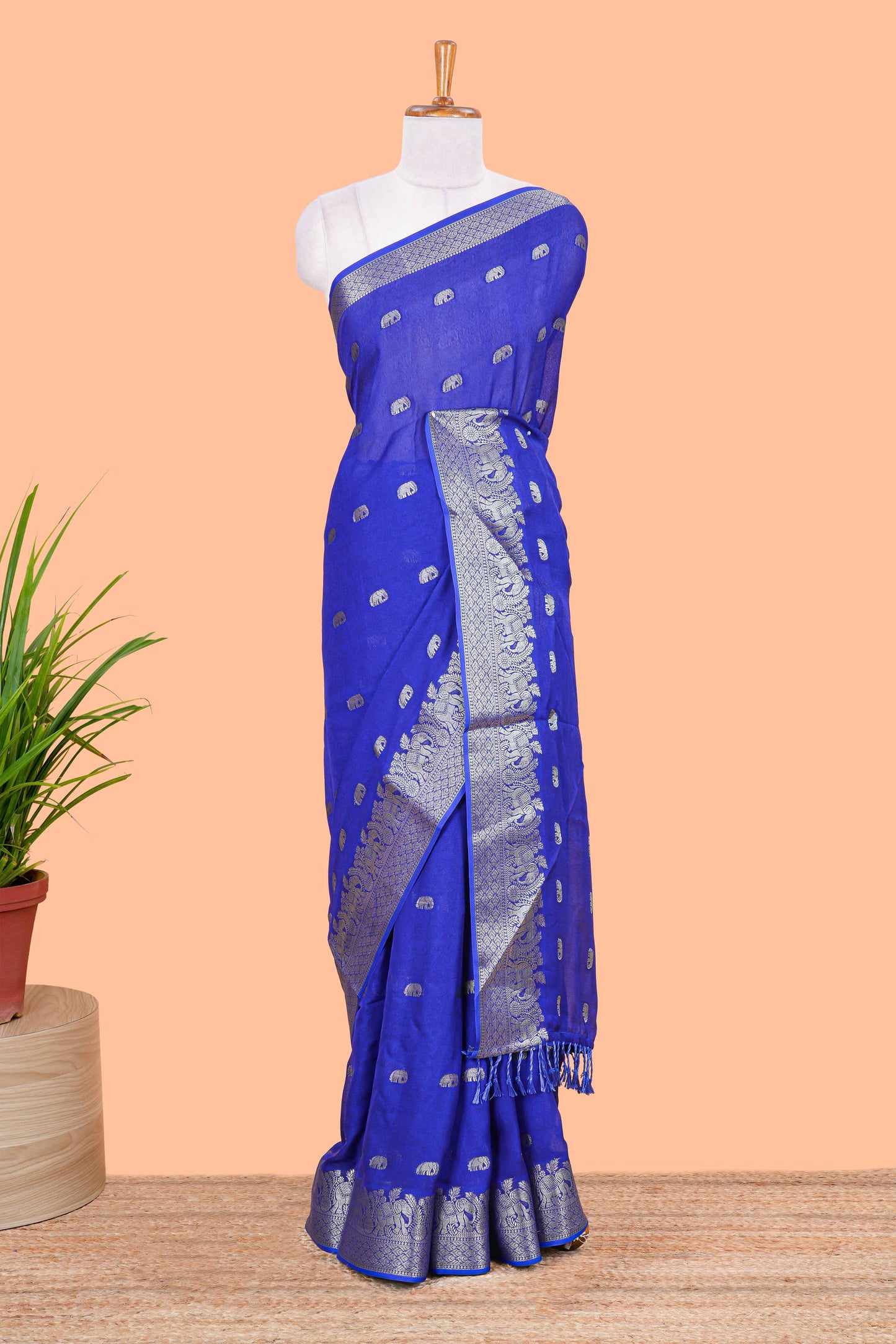 Blue marsh mallow saree with elephant butta and zari border, comes with contrast zari butta blouse