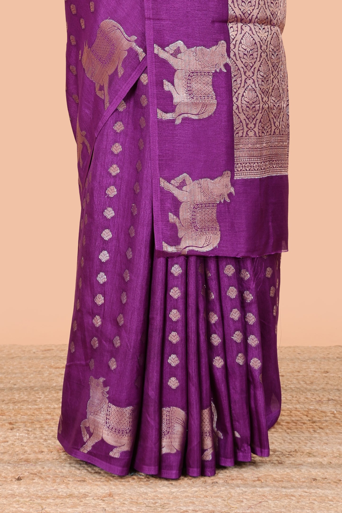 Lavender viscose dola silk saree with zari butta weave, pichwai motif border and contrast blouse
