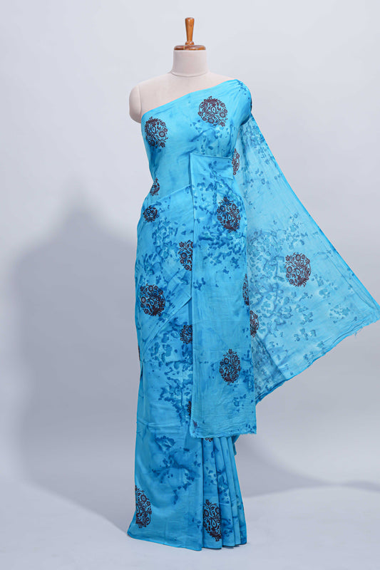 Borderless blue floral motifs design mul mul cotton saree with self pallu
